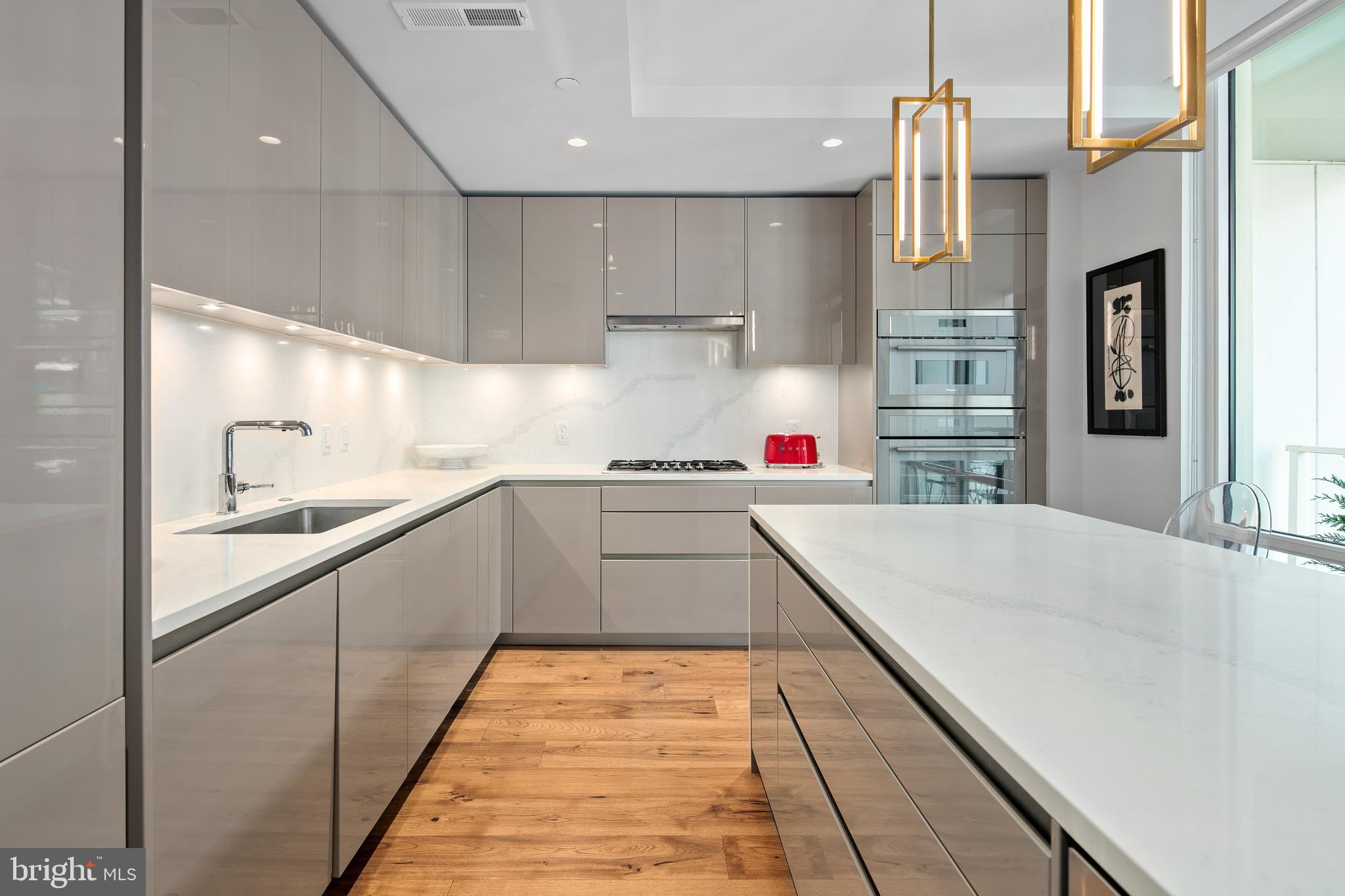 ROSSLYN - Residential