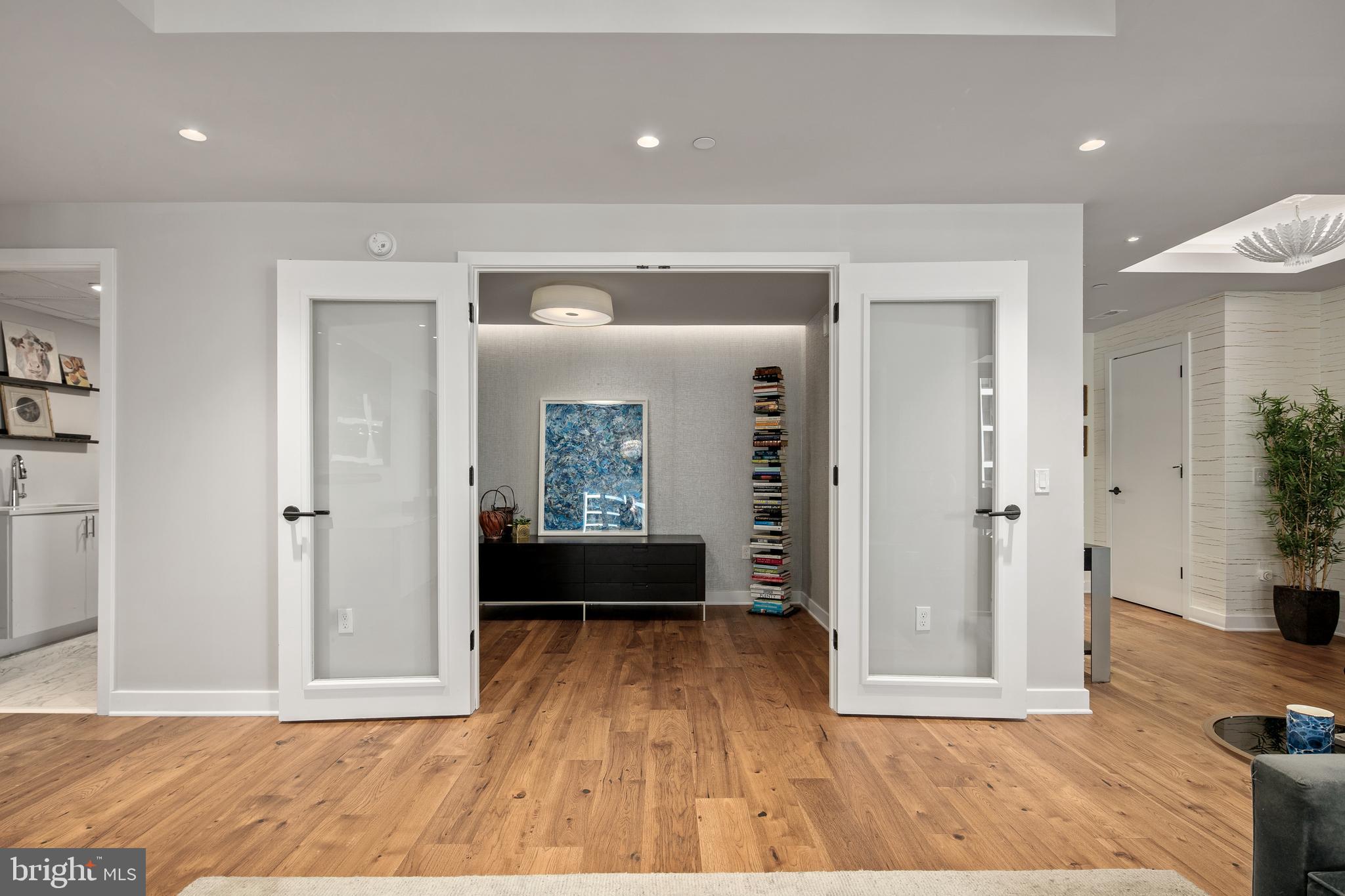 ROSSLYN - Residential