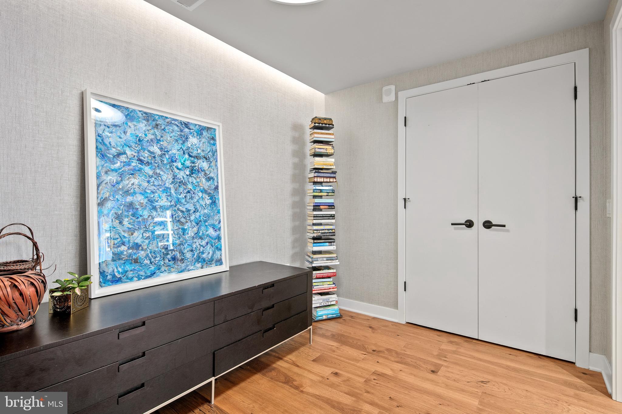 ROSSLYN - Residential