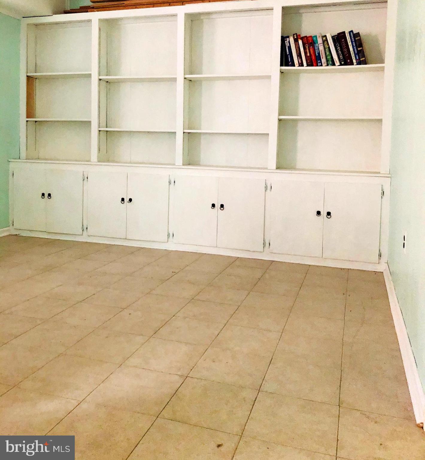 GREENWICH HILL - Residential