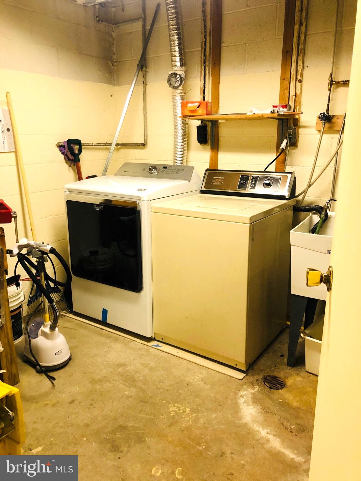 GREENWICH HILL - Residential