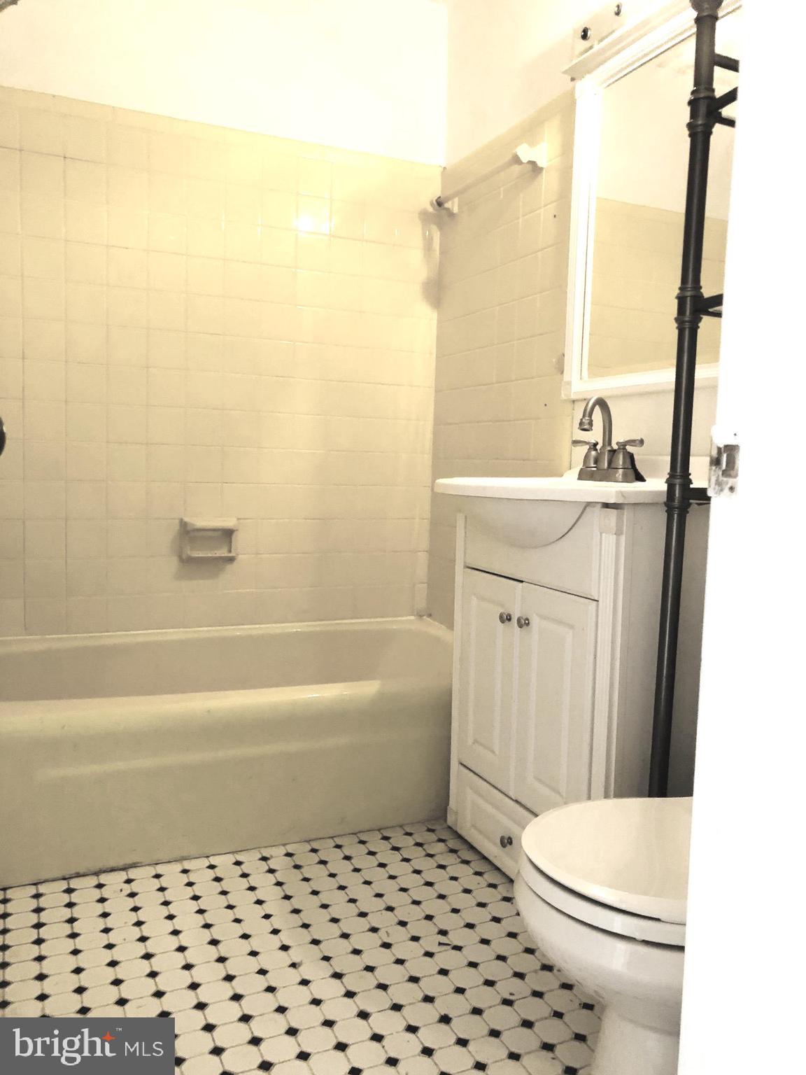 GREENWICH HILL - Residential