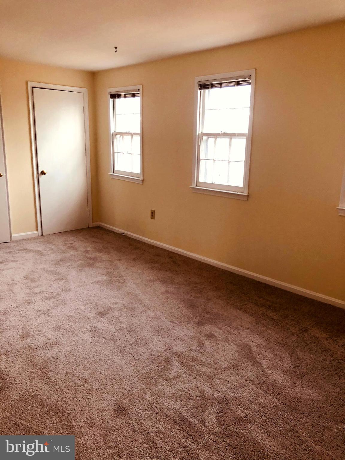 GREENWICH HILL - Residential