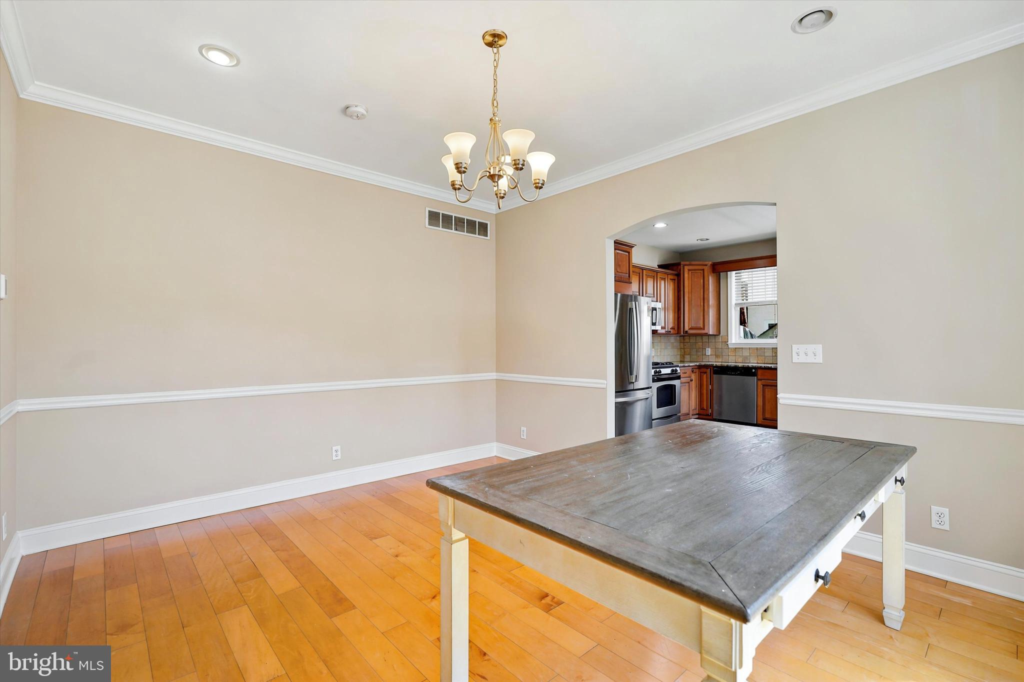 205 S LOCUST STREET