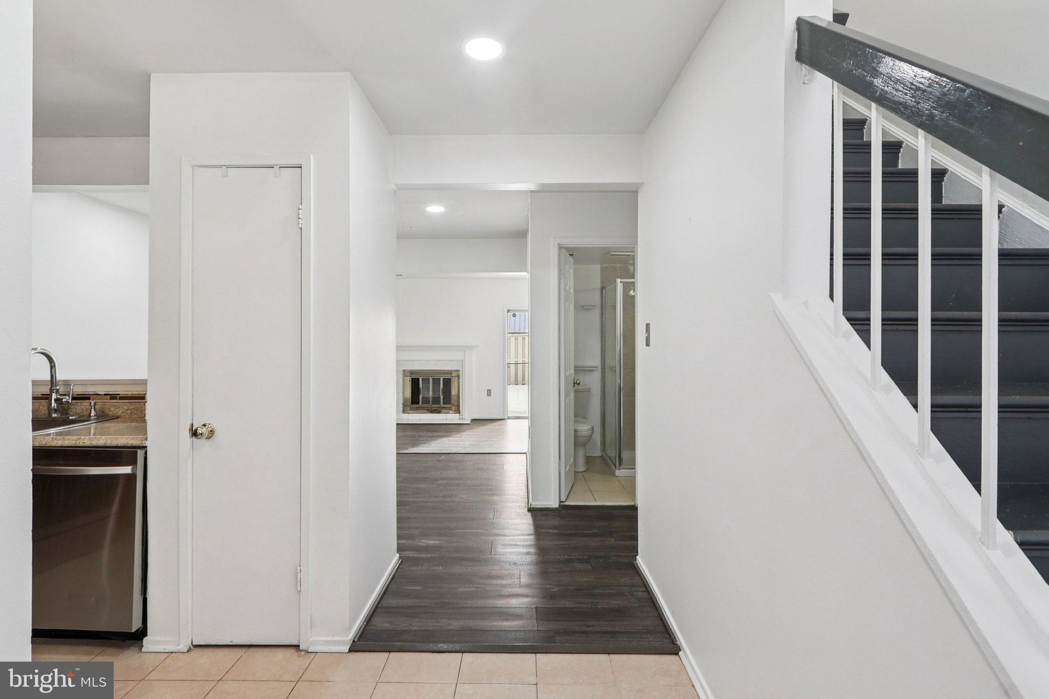 8703 VILLAGE GREEN COURT