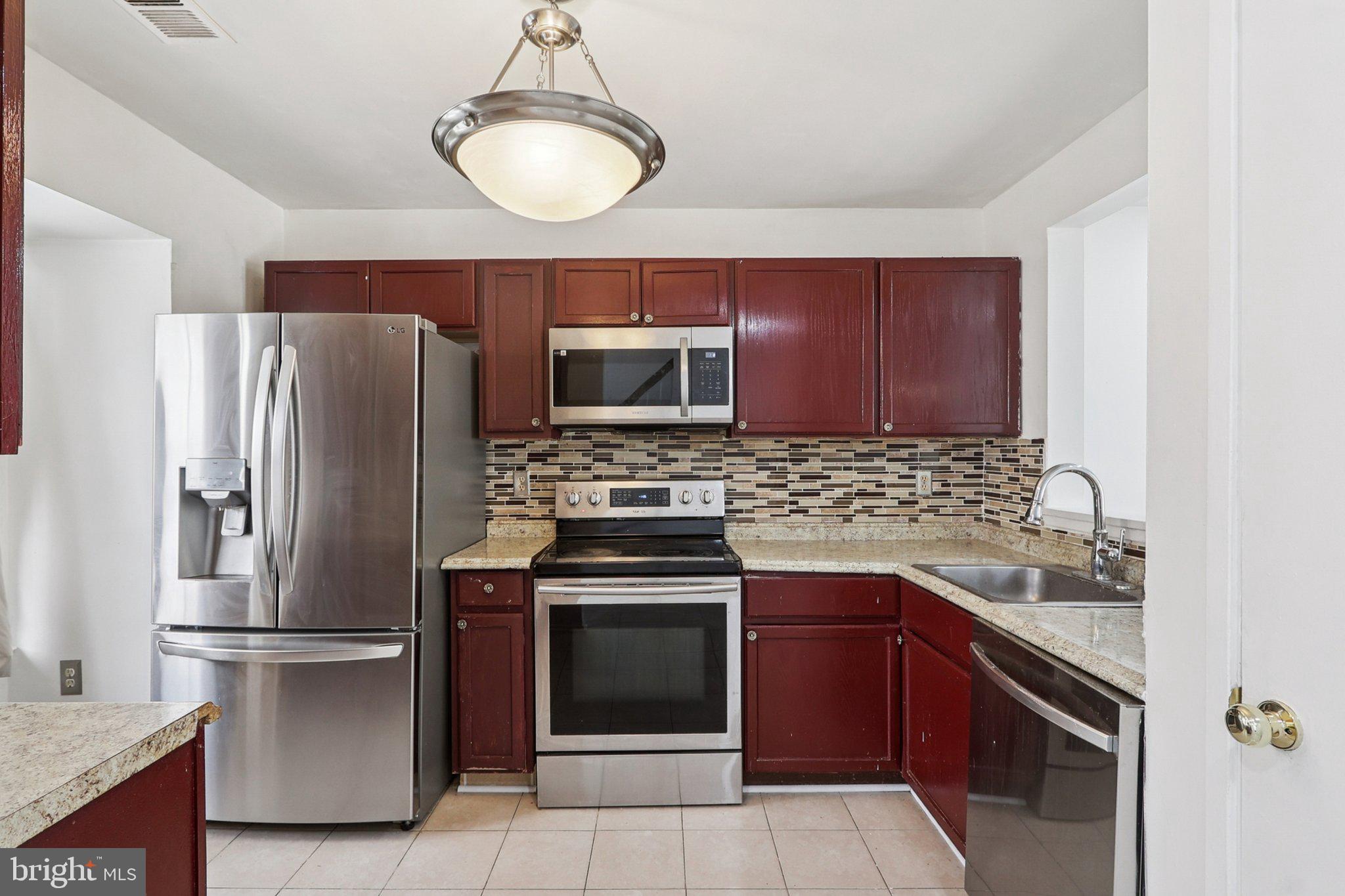 VILLAGES OF MOUNT VERNON - Residential