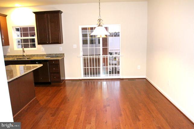 BLUE STREAM - Residential Lease