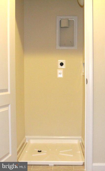 BLUE STREAM - Residential Lease