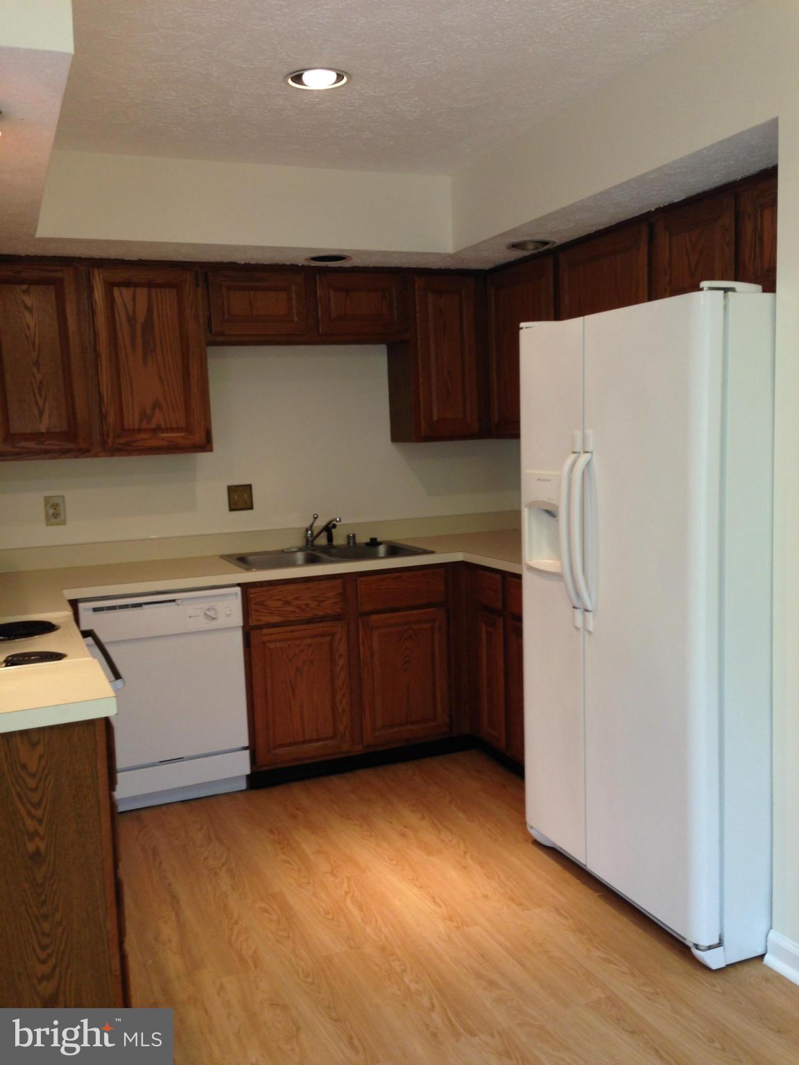 SEVEN OAKS - Residential Lease