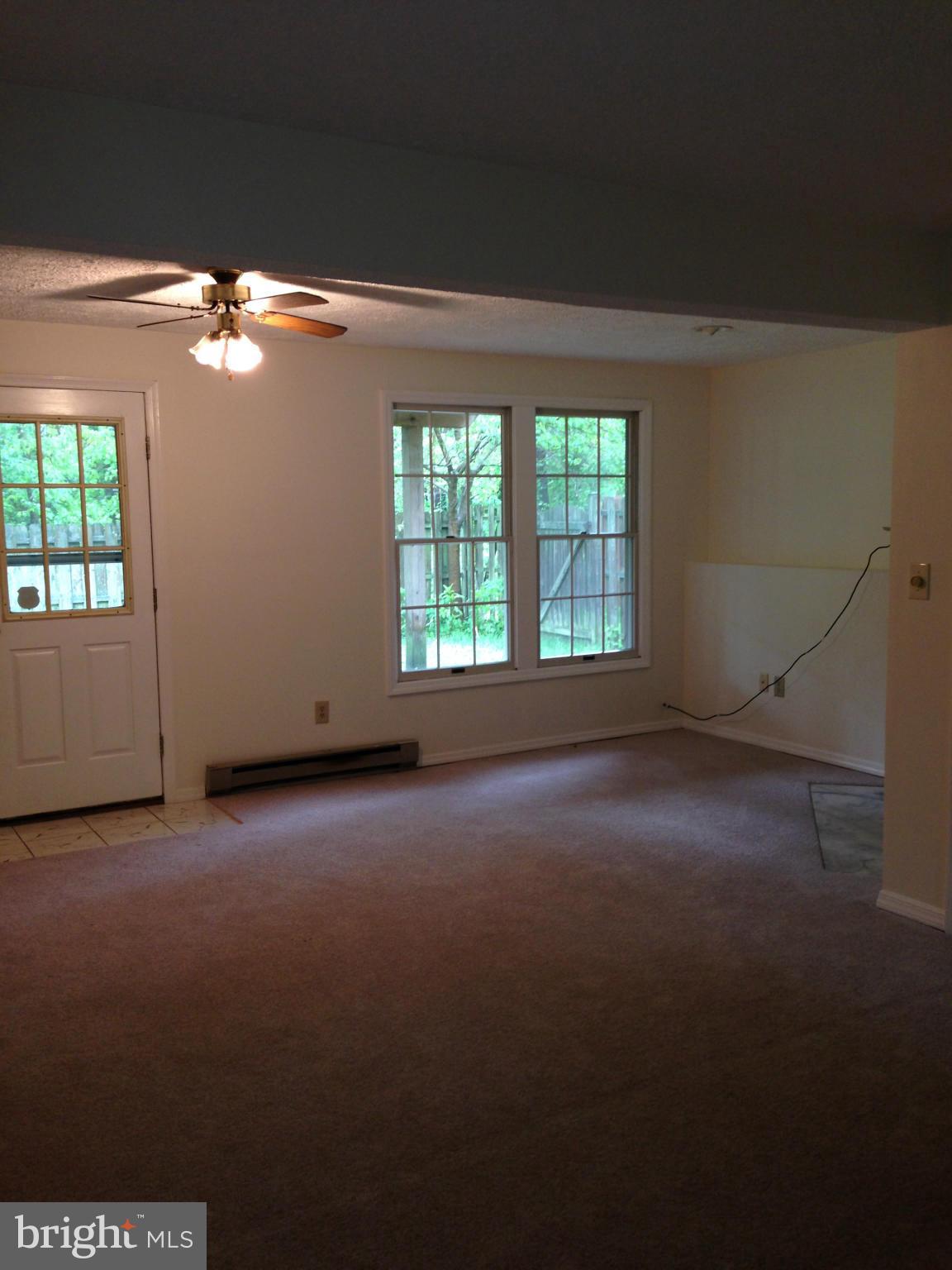 SEVEN OAKS - Residential Lease