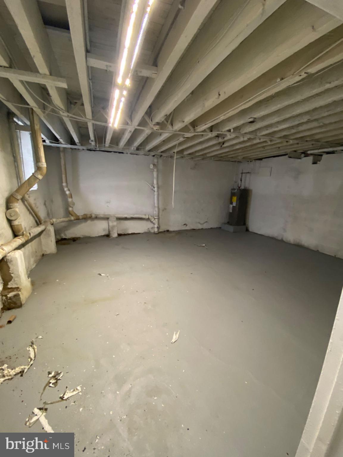 PHILADELPHIA - Commercial Lease