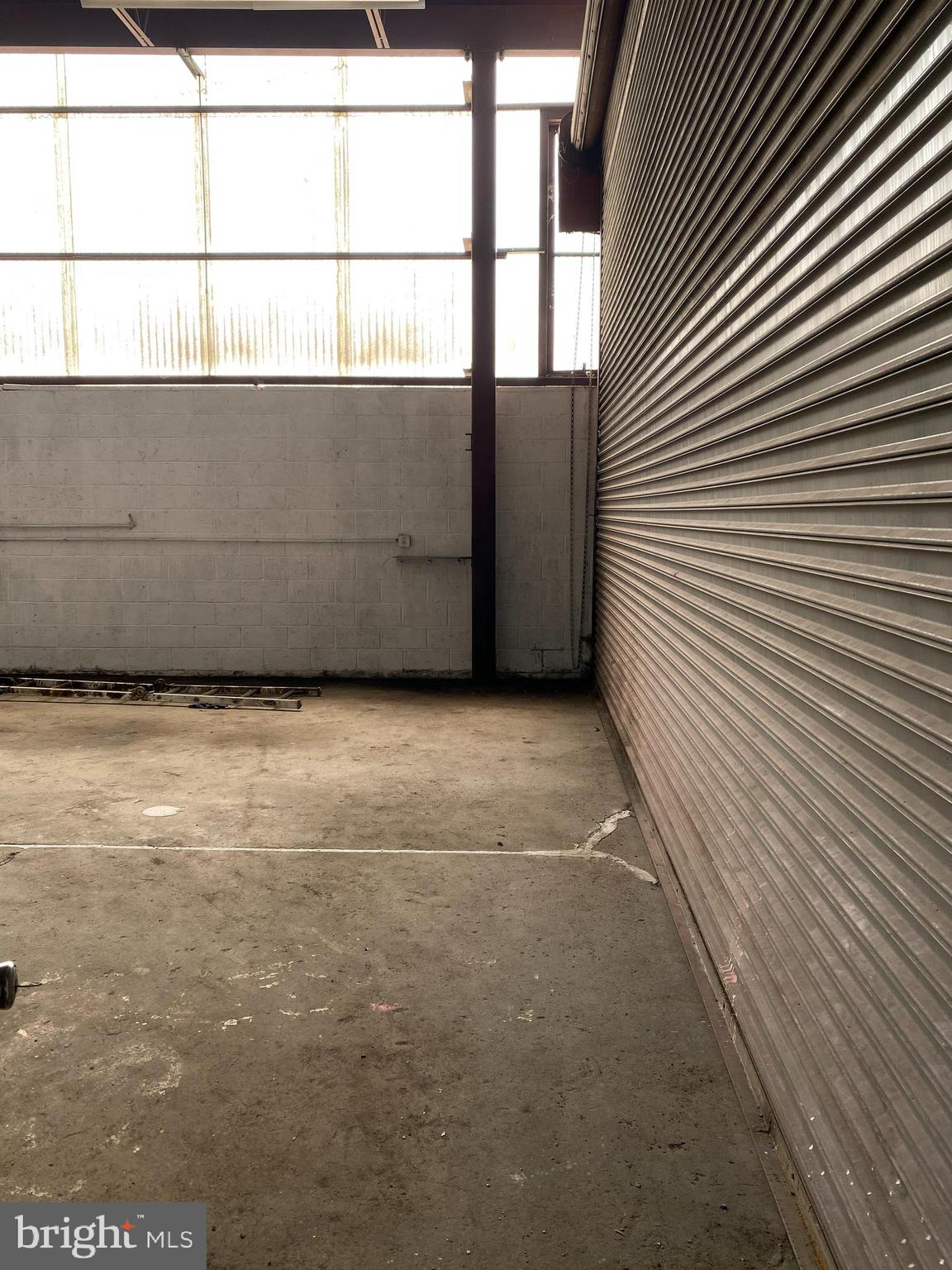 PHILADELPHIA - Commercial Lease