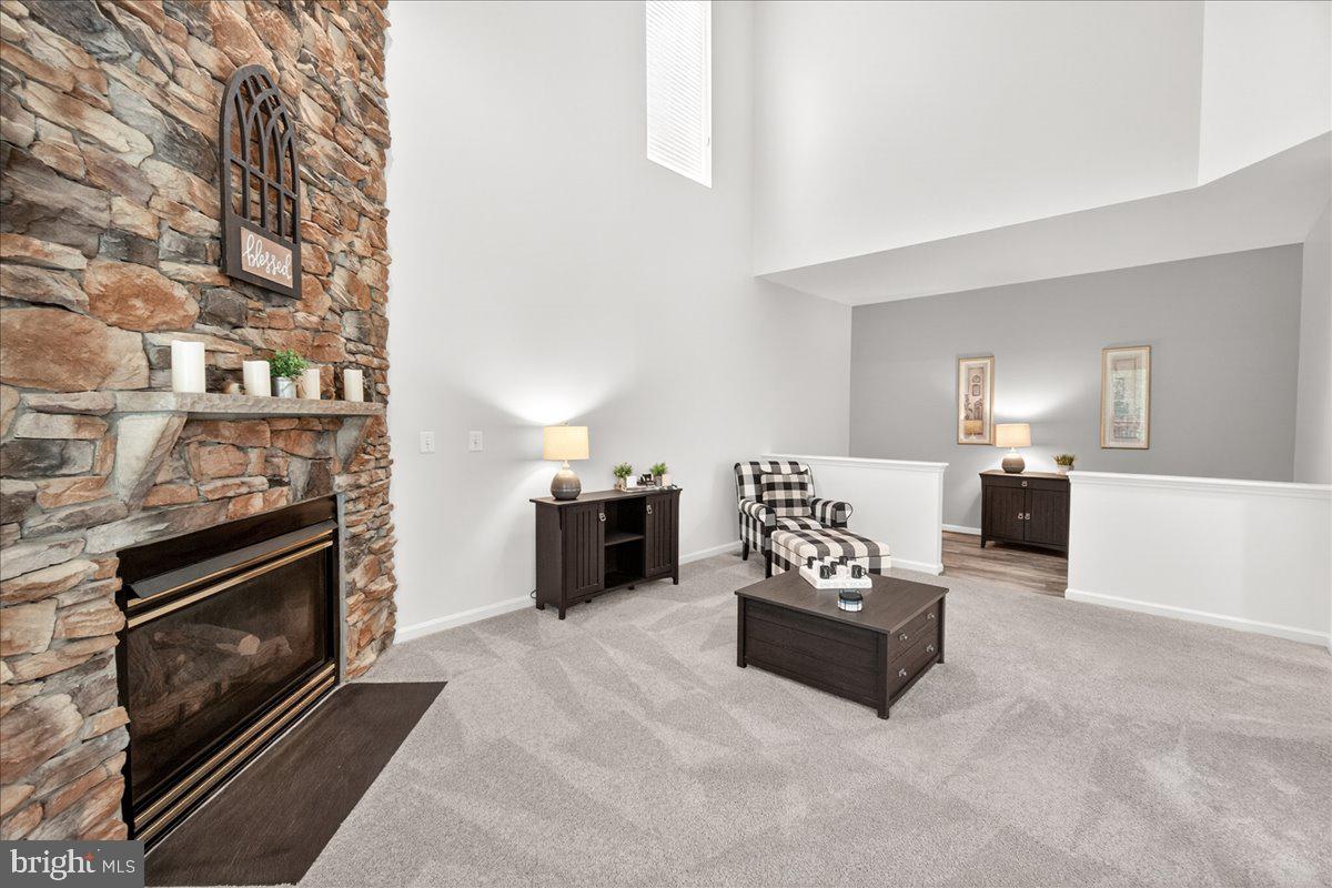LAKE LINGANORE WOODRIDGE - Residential