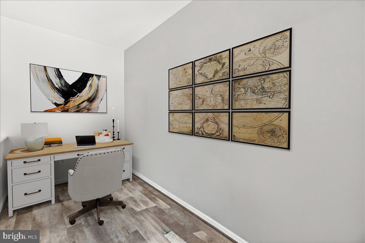LAKE LINGANORE WOODRIDGE - Residential