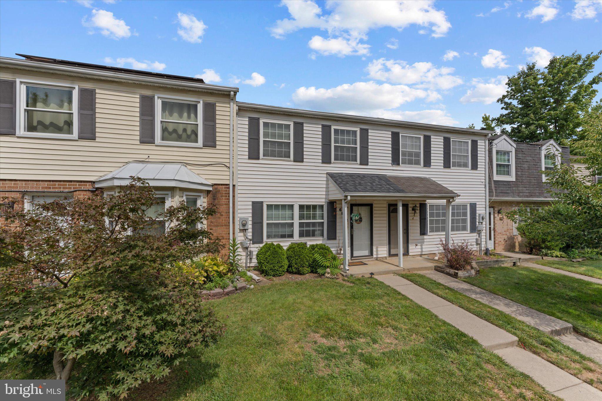 6842 ACACIA COURT