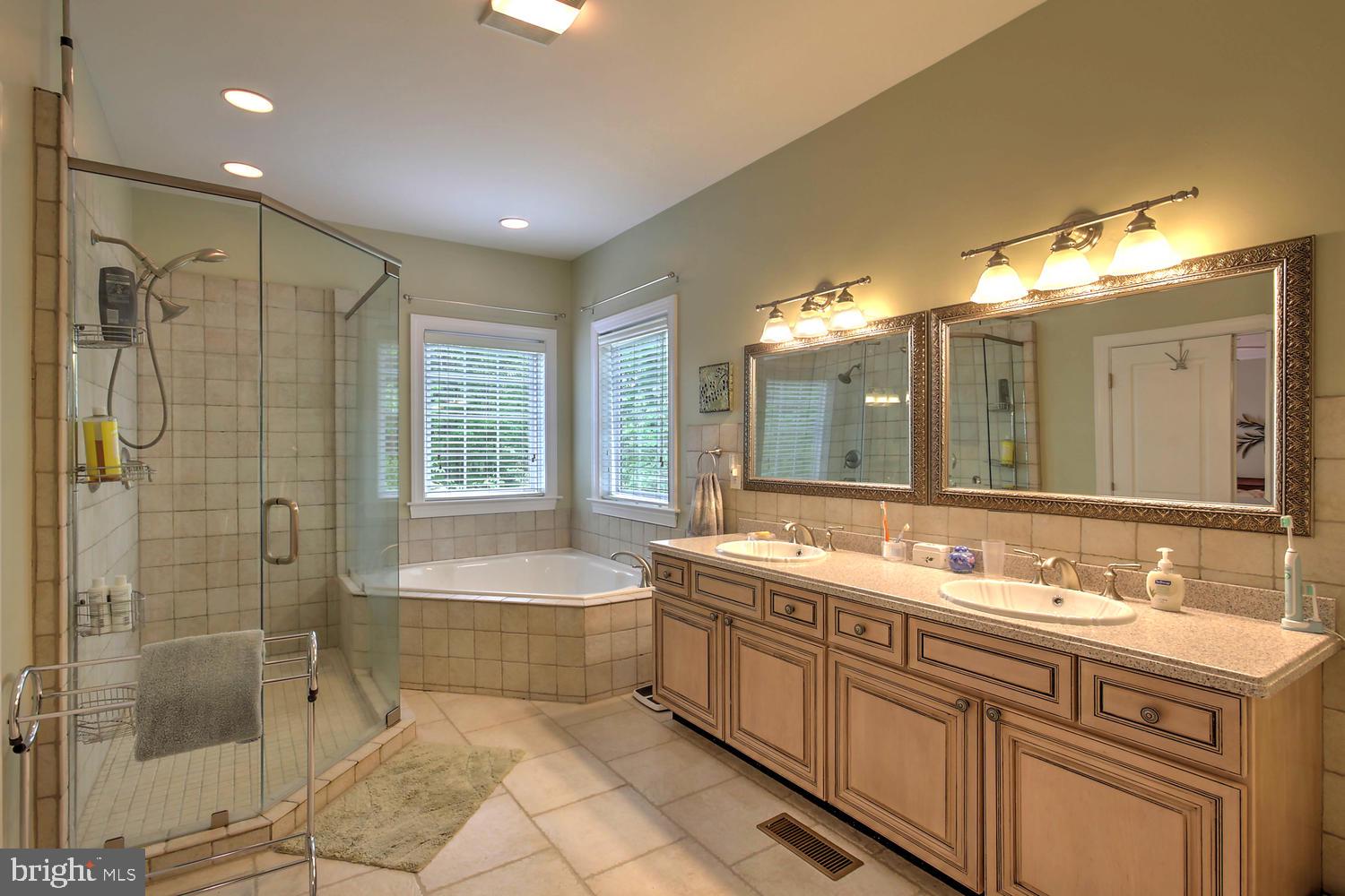 BENTIVAR - Residential