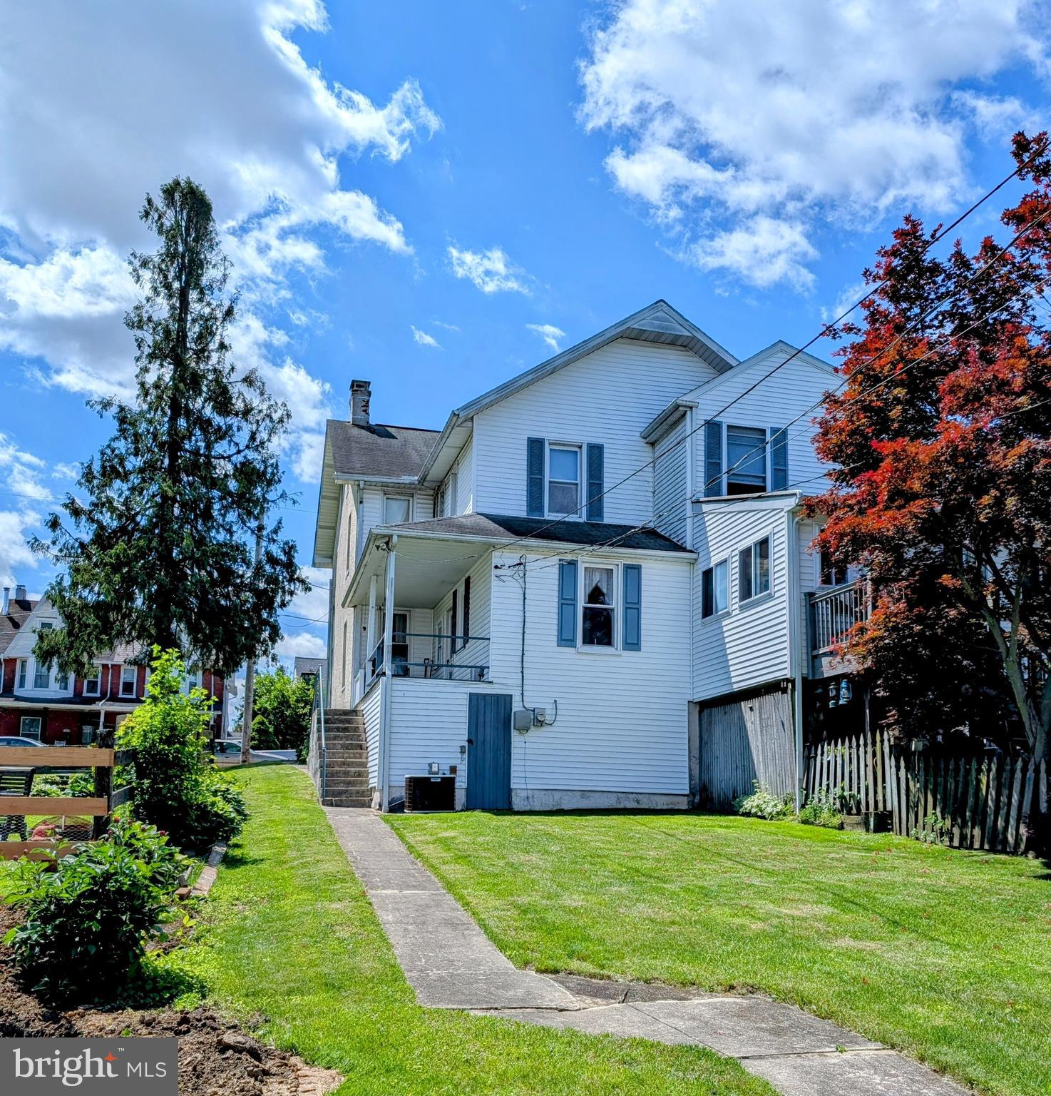 525 W 2ND AVENUE