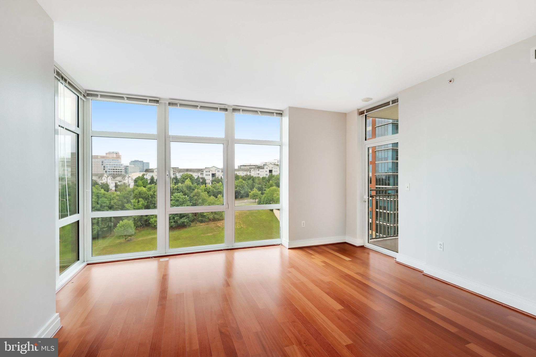 ONE PARK CREST CONDOMINIUM - Residential