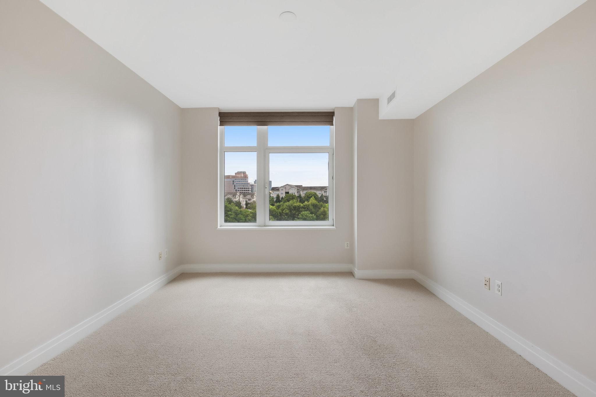 ONE PARK CREST CONDOMINIUM - Residential