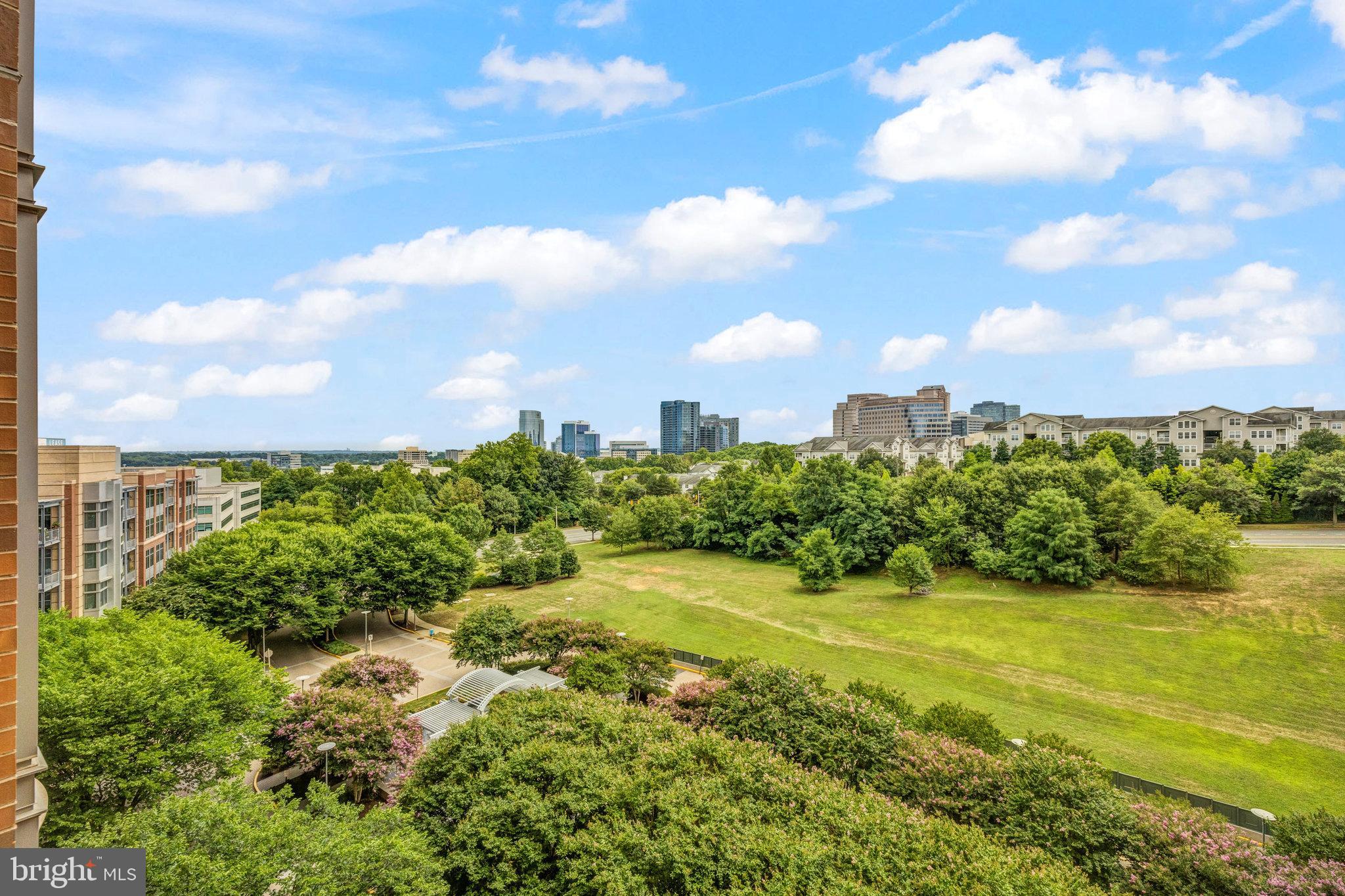 ONE PARK CREST CONDOMINIUM - Residential