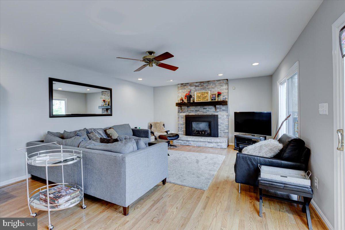 SMUGGLERS COVE - Residential