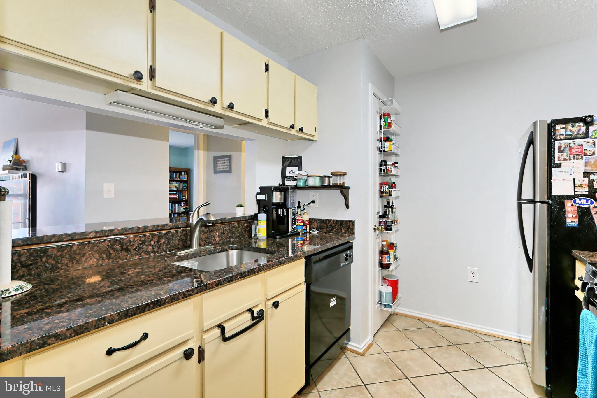 WESTMAREN CONDO - Residential