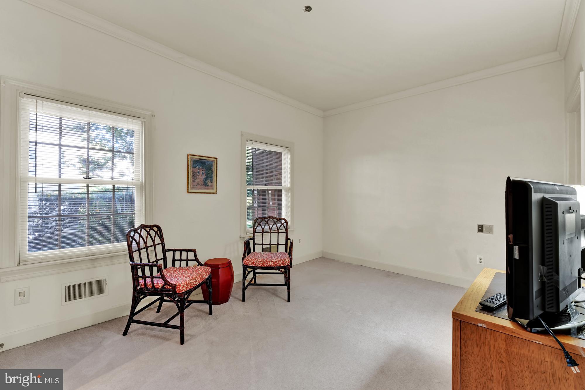 LUTHERVILLE - Residential