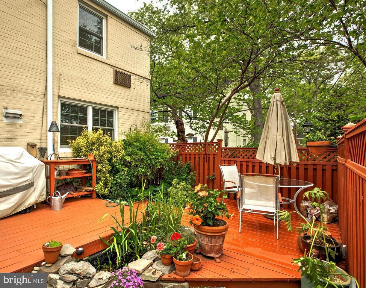 103 N GEORGE MASON DRIVE