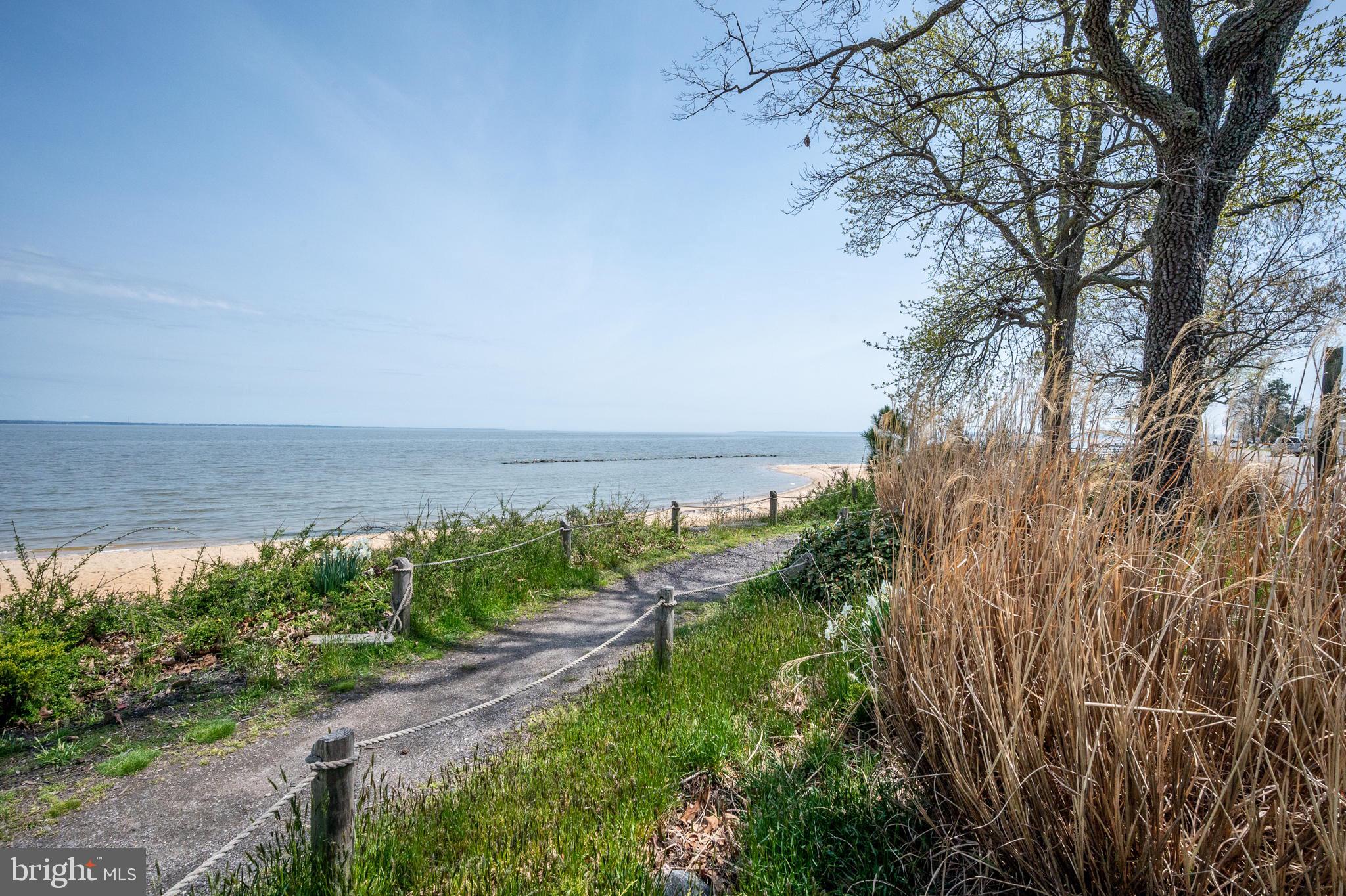 BLUFF POINT - Residential