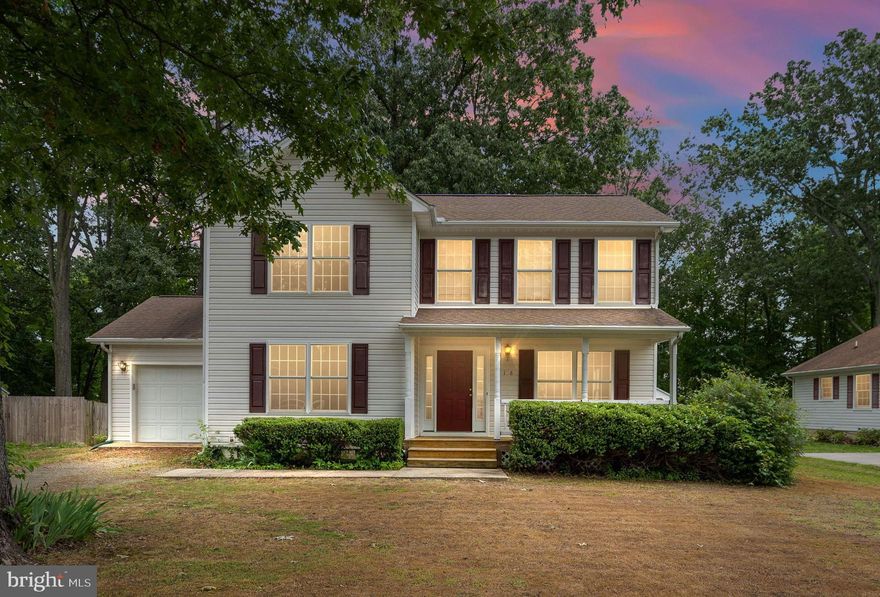 Come and see this lovely 3 bedroom 2.5 bath colonial located in the charming golf cart community of Colonial Beach. Relax on the screened in deck while enjoying the privacy of the fully fenced in yard, or sit and have a cup of coffee on the large front porch while mingling with the neighbors.  This house contains a large family room, dining area, kitchen with a breakfast bar, primary suite with dual vanities, soaking tub and separate shower, spacious secondary bedrooms, freshly painted first floor, and recently updated LVP throughout the family room, kitchen, and dining room – JUST ONE BLOCK FROM THE POTOMAC RIVER!  Enjoy the shopping, restaurants, town events and beaches that this beautiful river community has to offer.