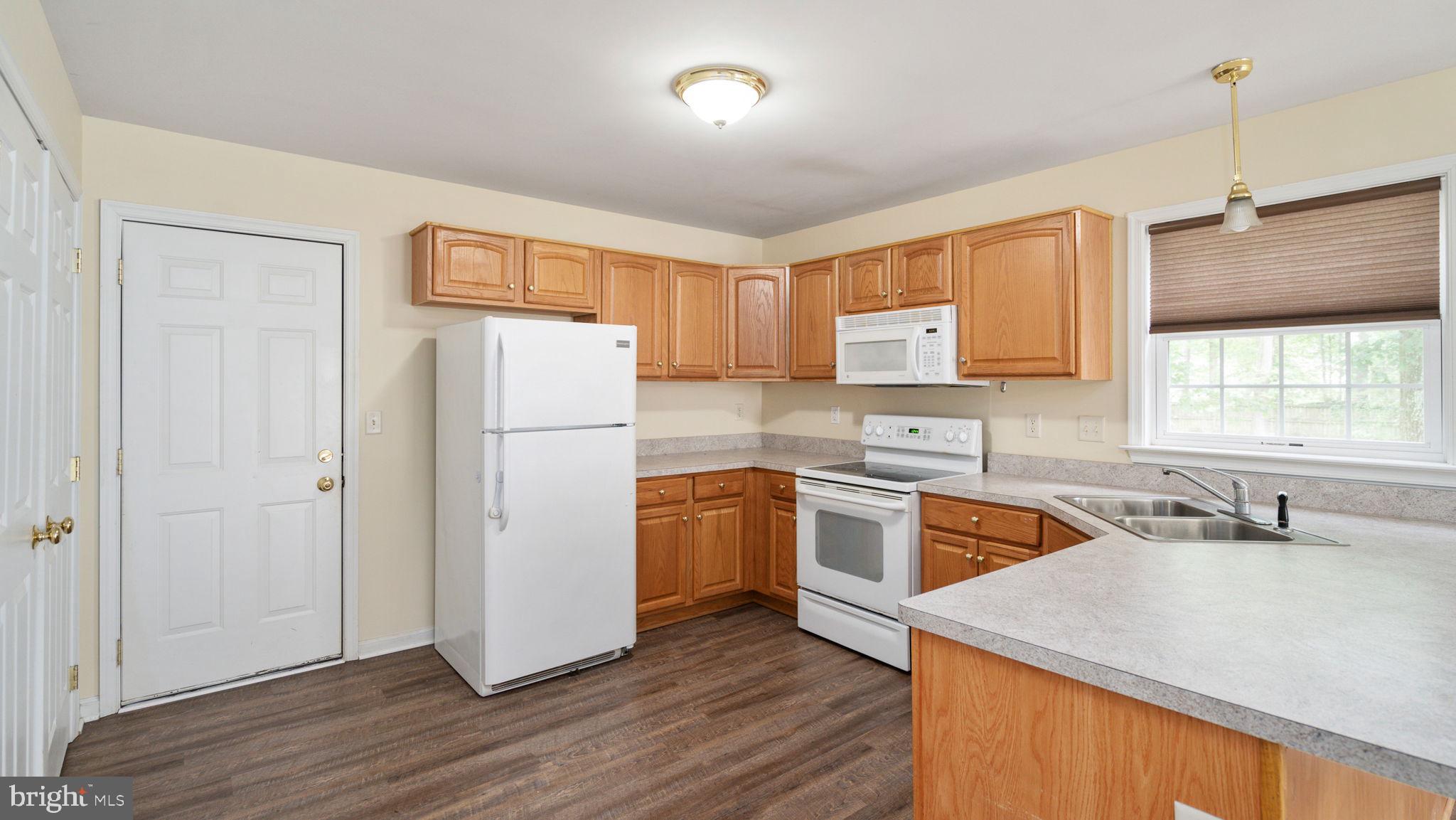 BLUFF POINT - Residential