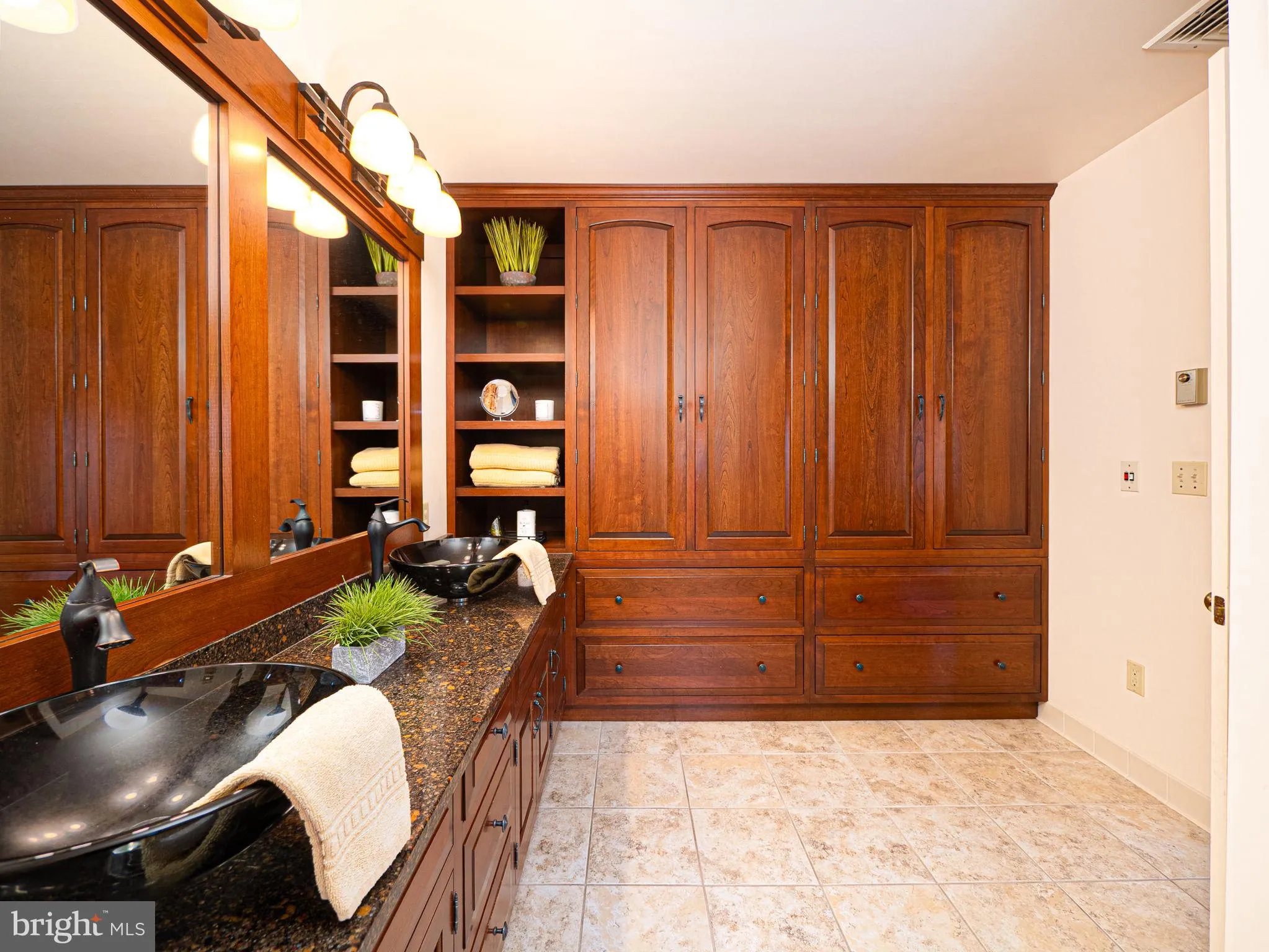 Coopersburg, Pennsylvania 18036, United States, 4 Bedrooms Bedrooms, ,3 BathroomsBathrooms,Residential,Coming Soon,181345