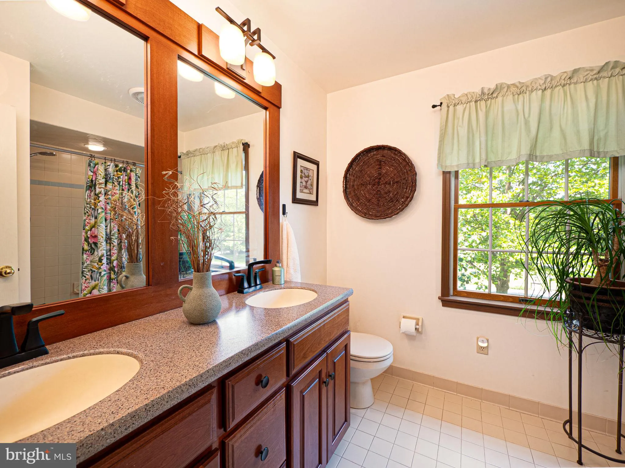 Coopersburg, Pennsylvania 18036, United States, 4 Bedrooms Bedrooms, ,3 BathroomsBathrooms,Residential,Coming Soon,181345