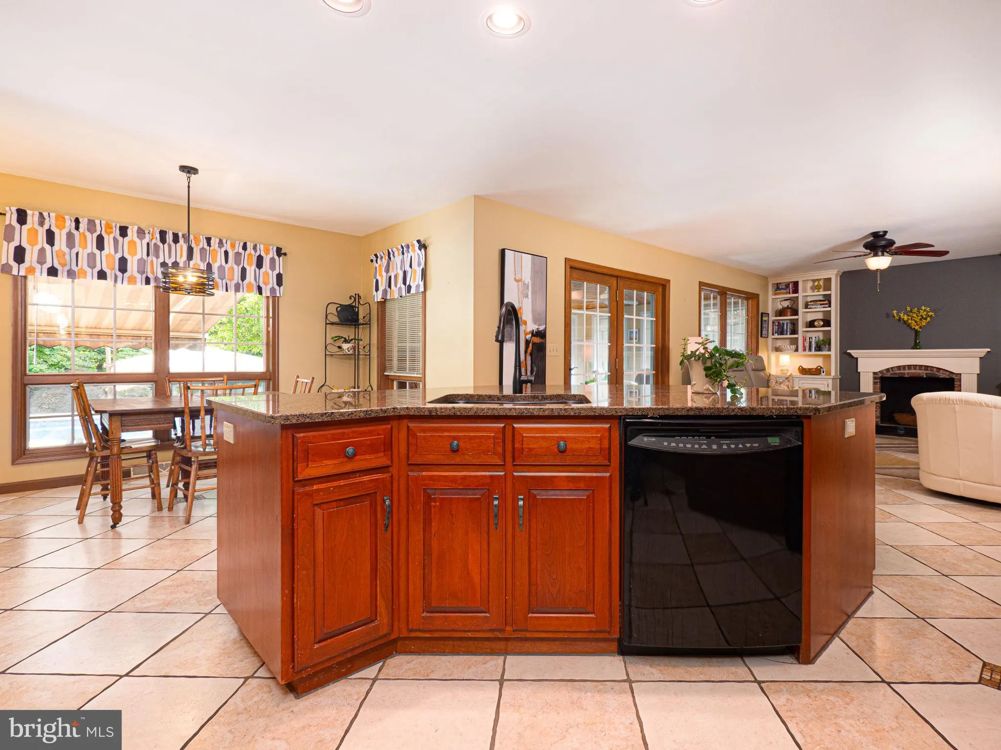 Coopersburg, Pennsylvania 18036, United States, 4 Bedrooms Bedrooms, ,3 BathroomsBathrooms,Residential,Coming Soon,181345