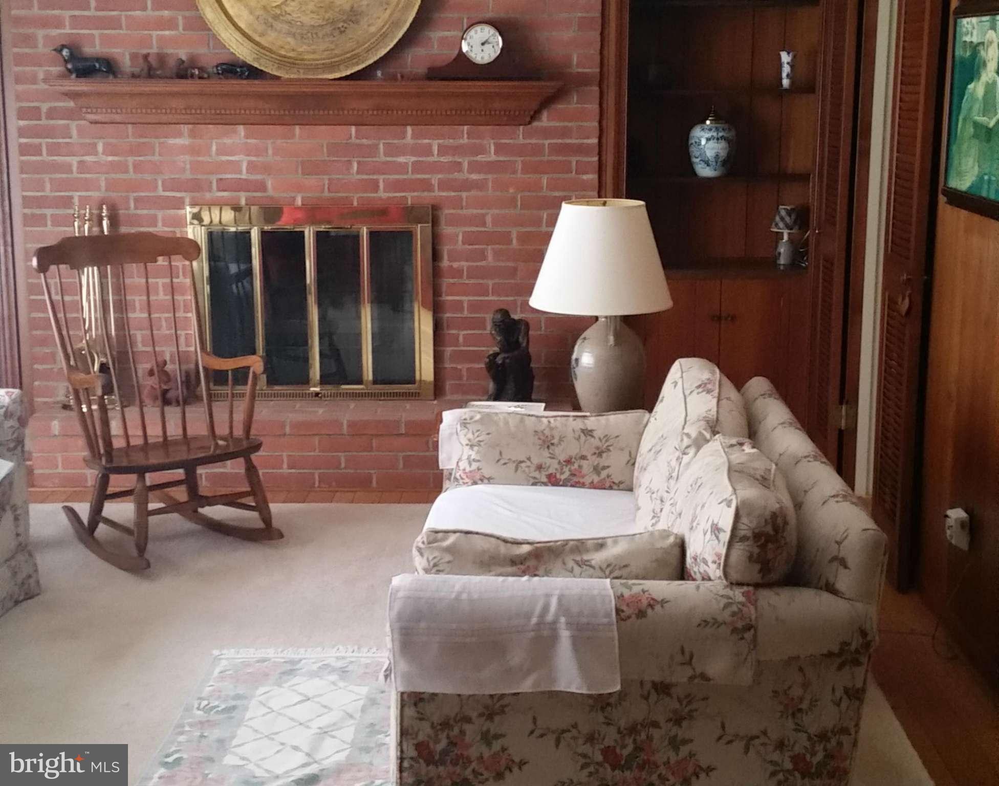 LONG GREEN MANOR - Residential