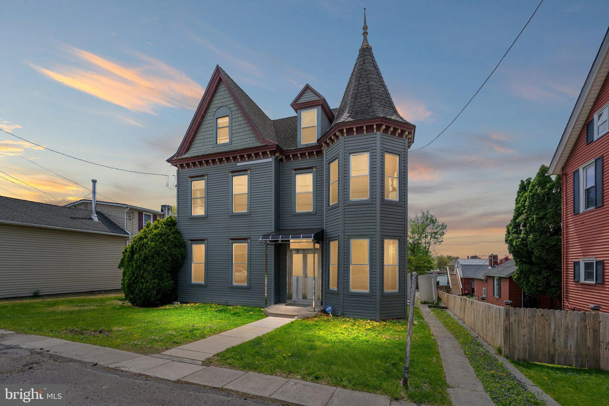 Fogelsville, Pennsylvania 18051, United States, 4 Bedrooms Bedrooms, ,2 BathroomsBathrooms,Residential,Active,120605