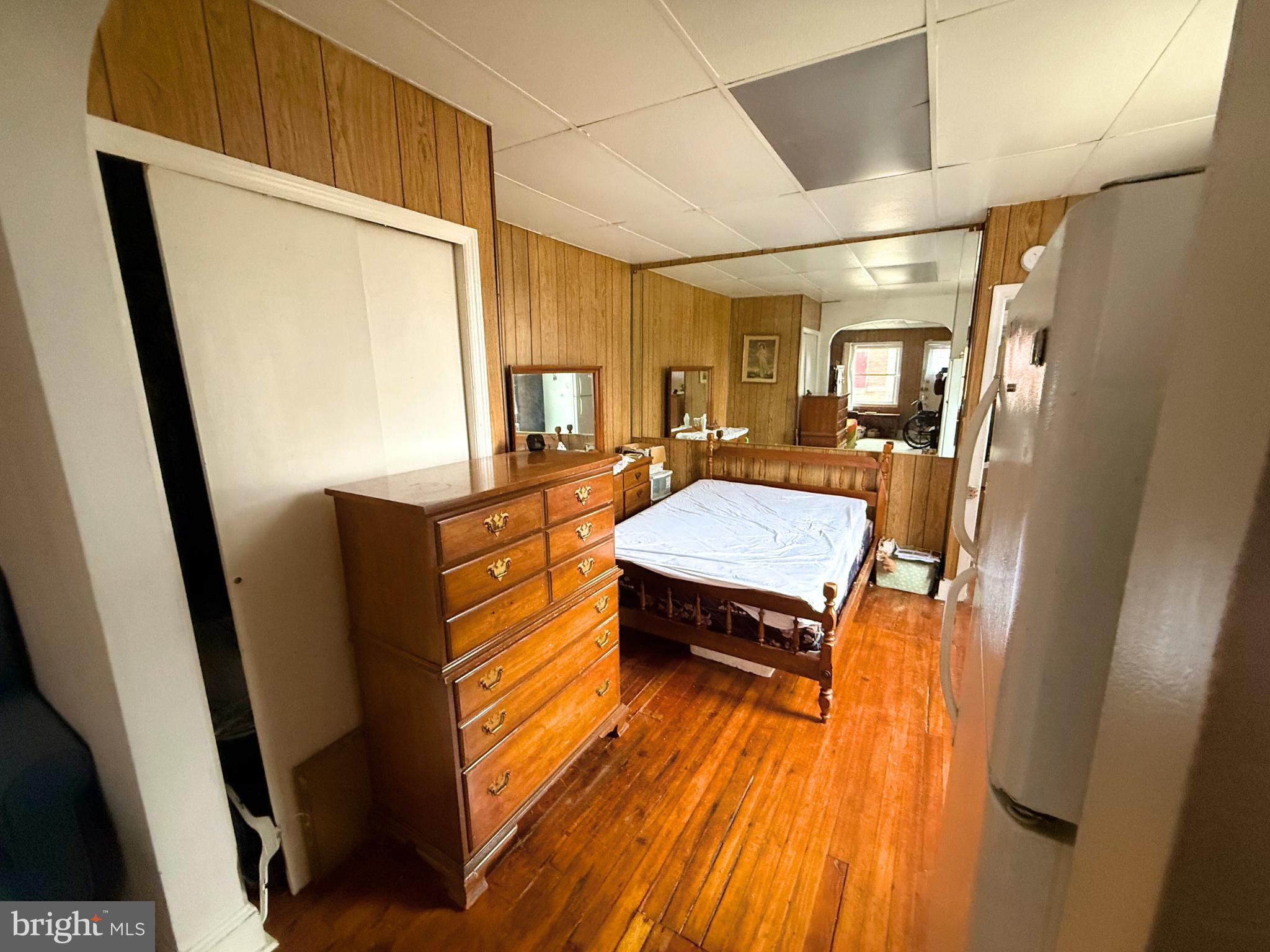 MILL HILL - Residential