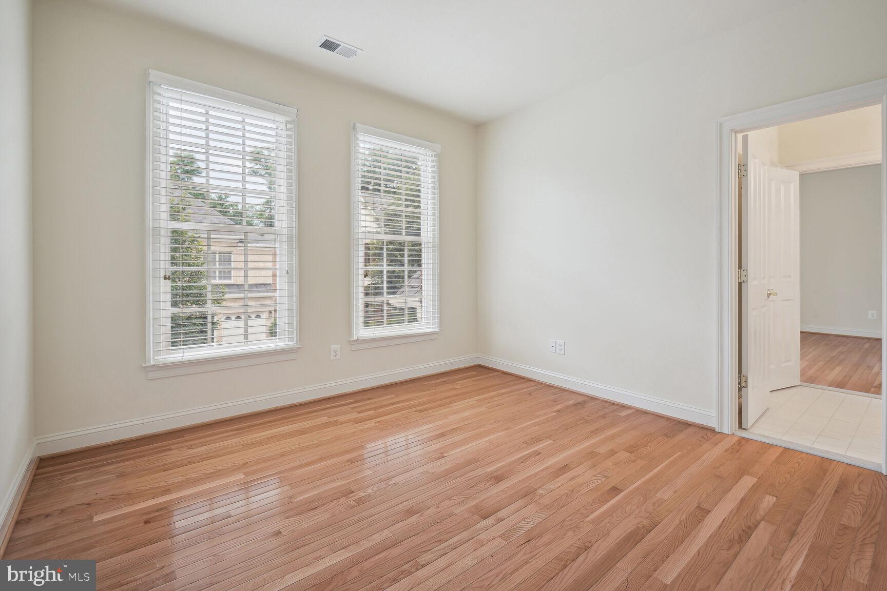 POTOMAC CREST - Residential