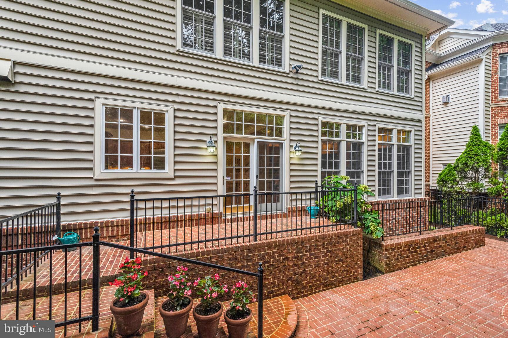 POTOMAC CREST - Residential