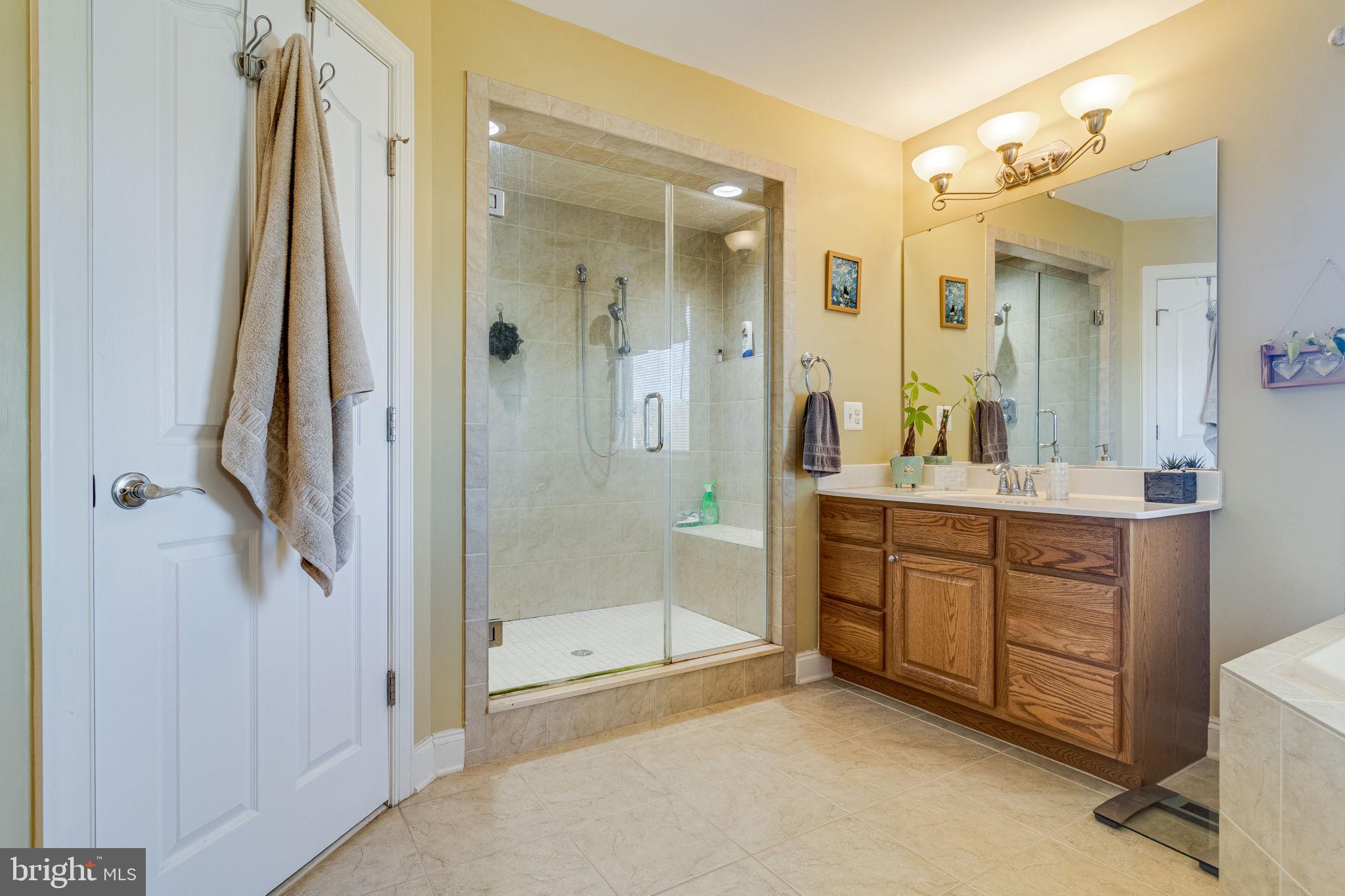 BROAD CREEK - Residential