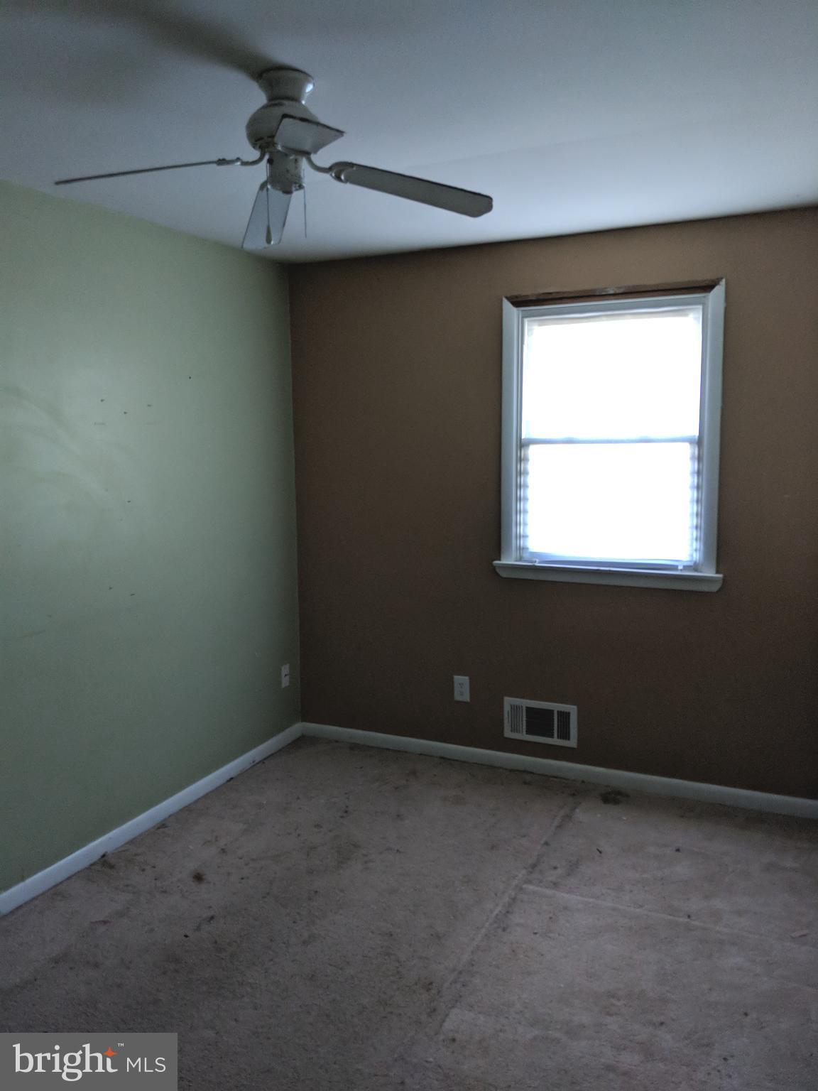 VILLAGE OF OLD HARFORD - Residential