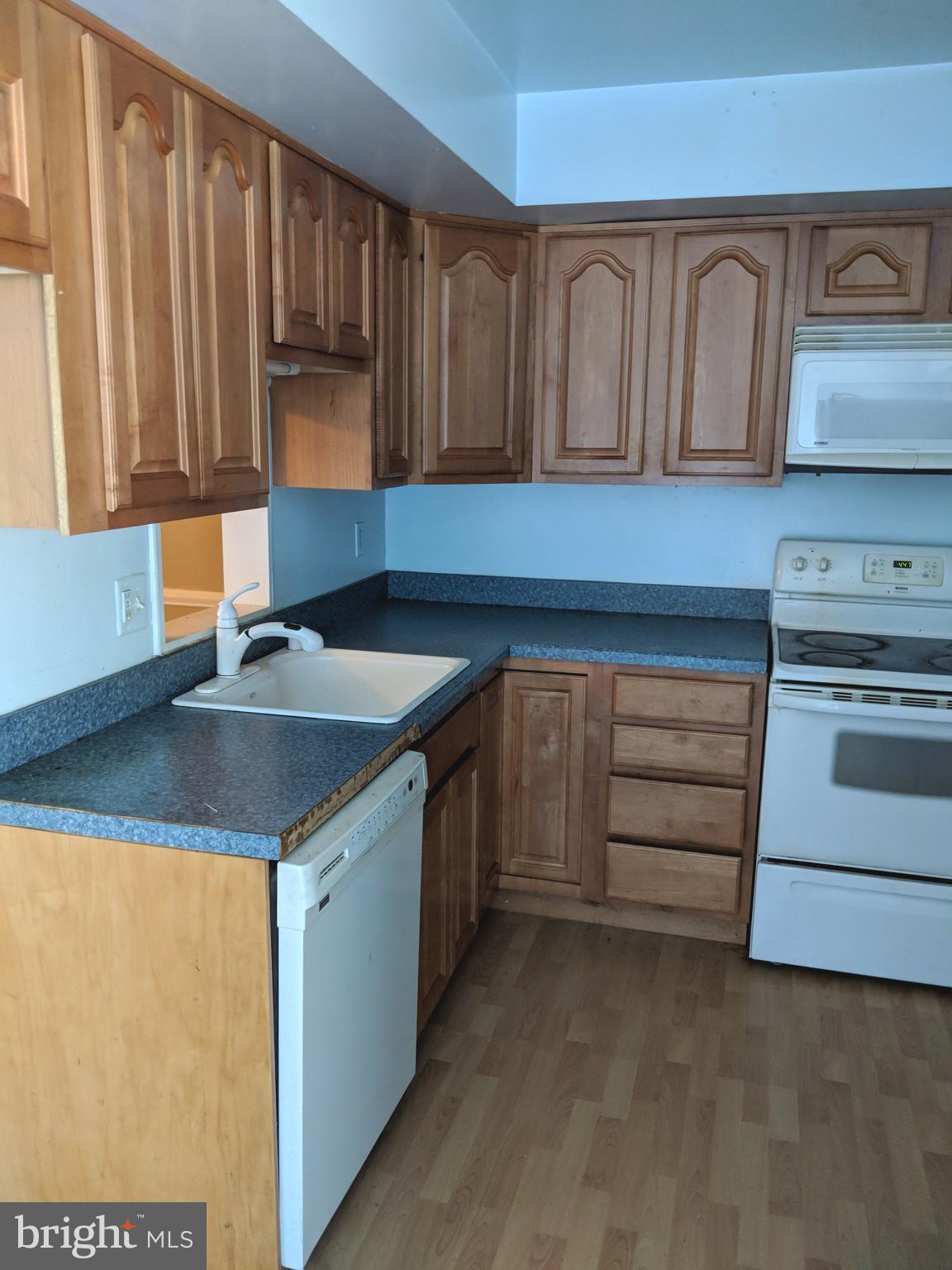 VILLAGE OF OLD HARFORD - Residential