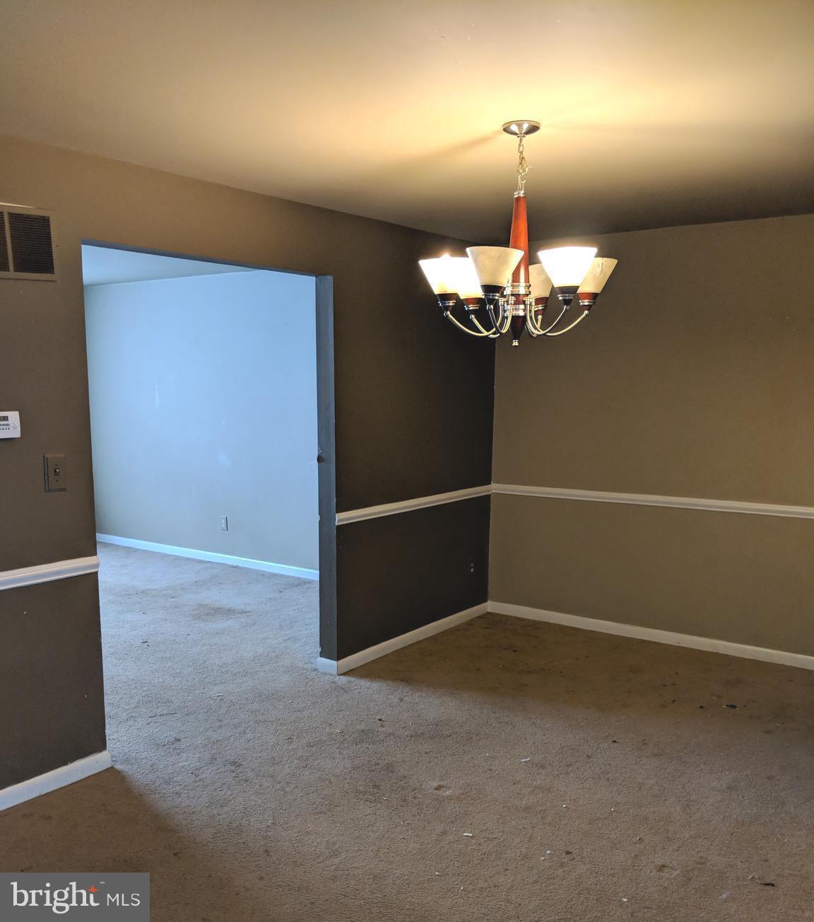 VILLAGE OF OLD HARFORD - Residential