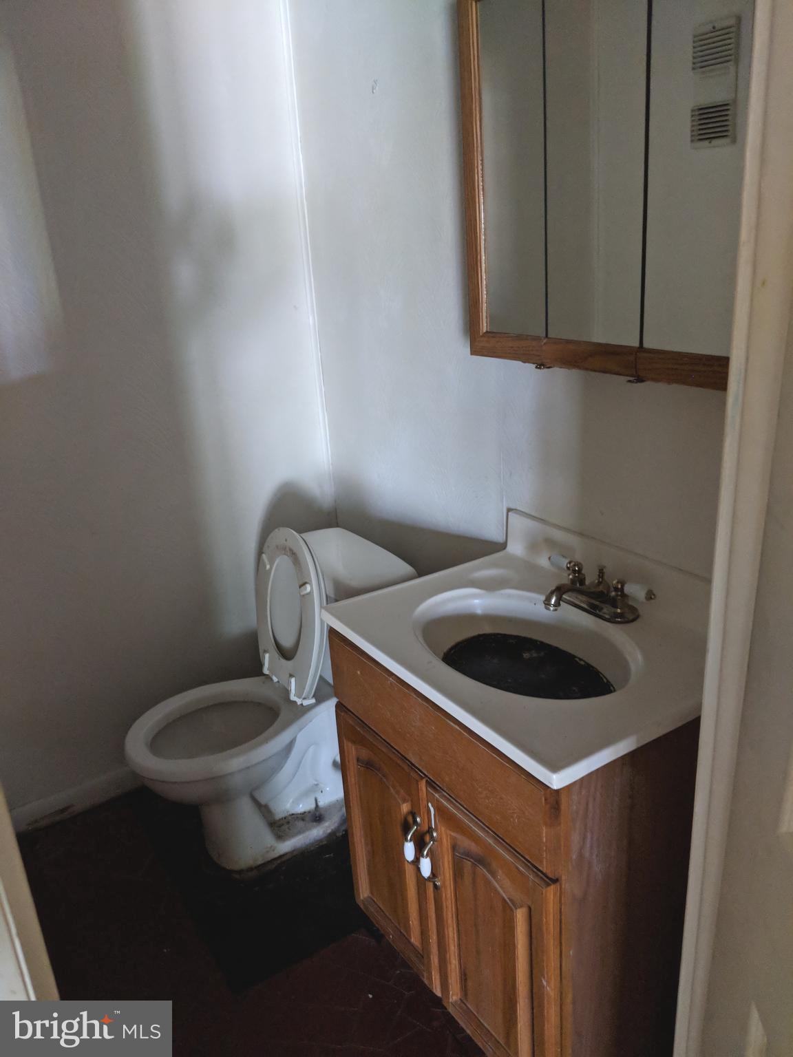 VILLAGE OF OLD HARFORD - Residential