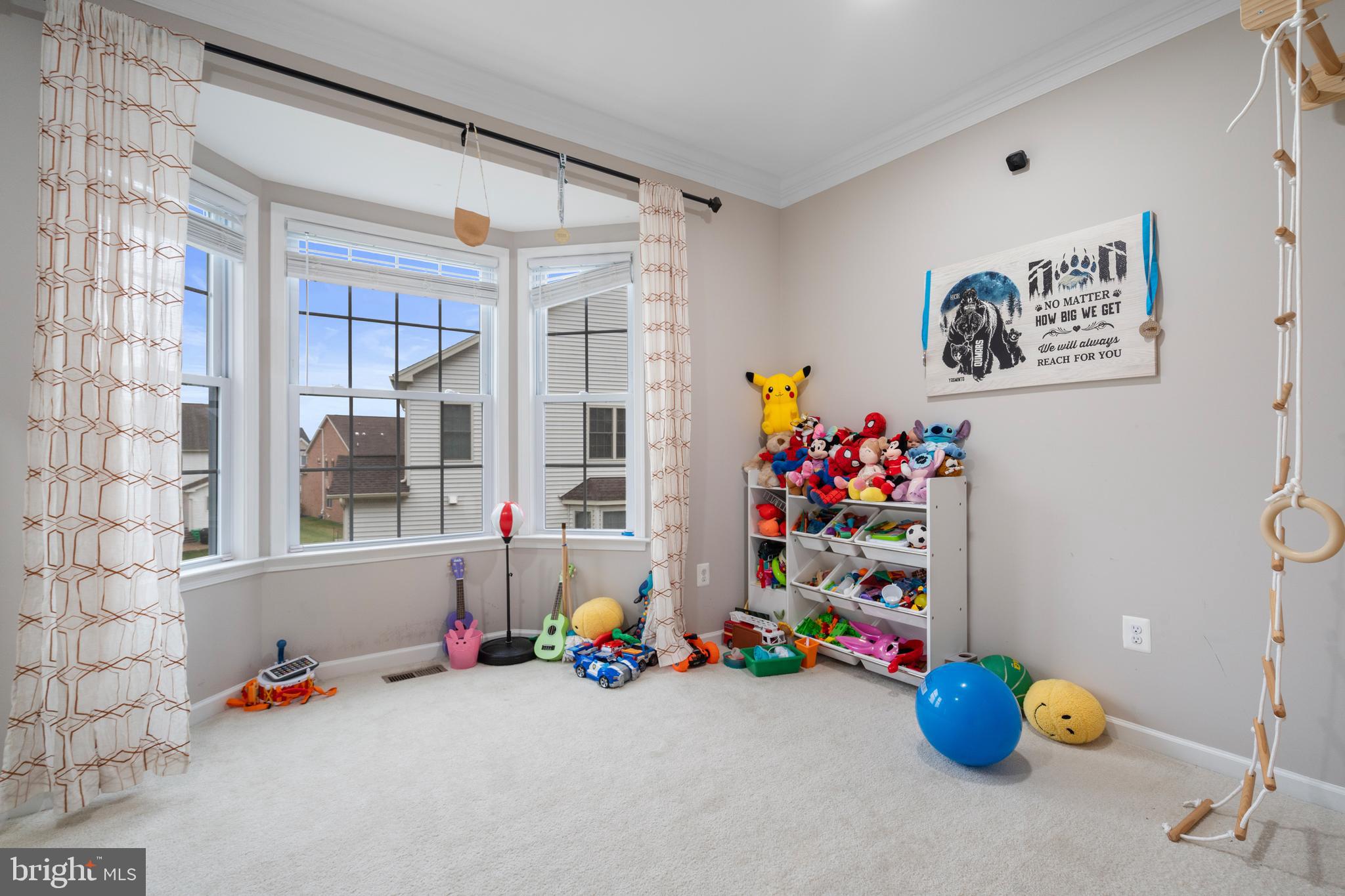 MARLBORO RIDGE - Residential