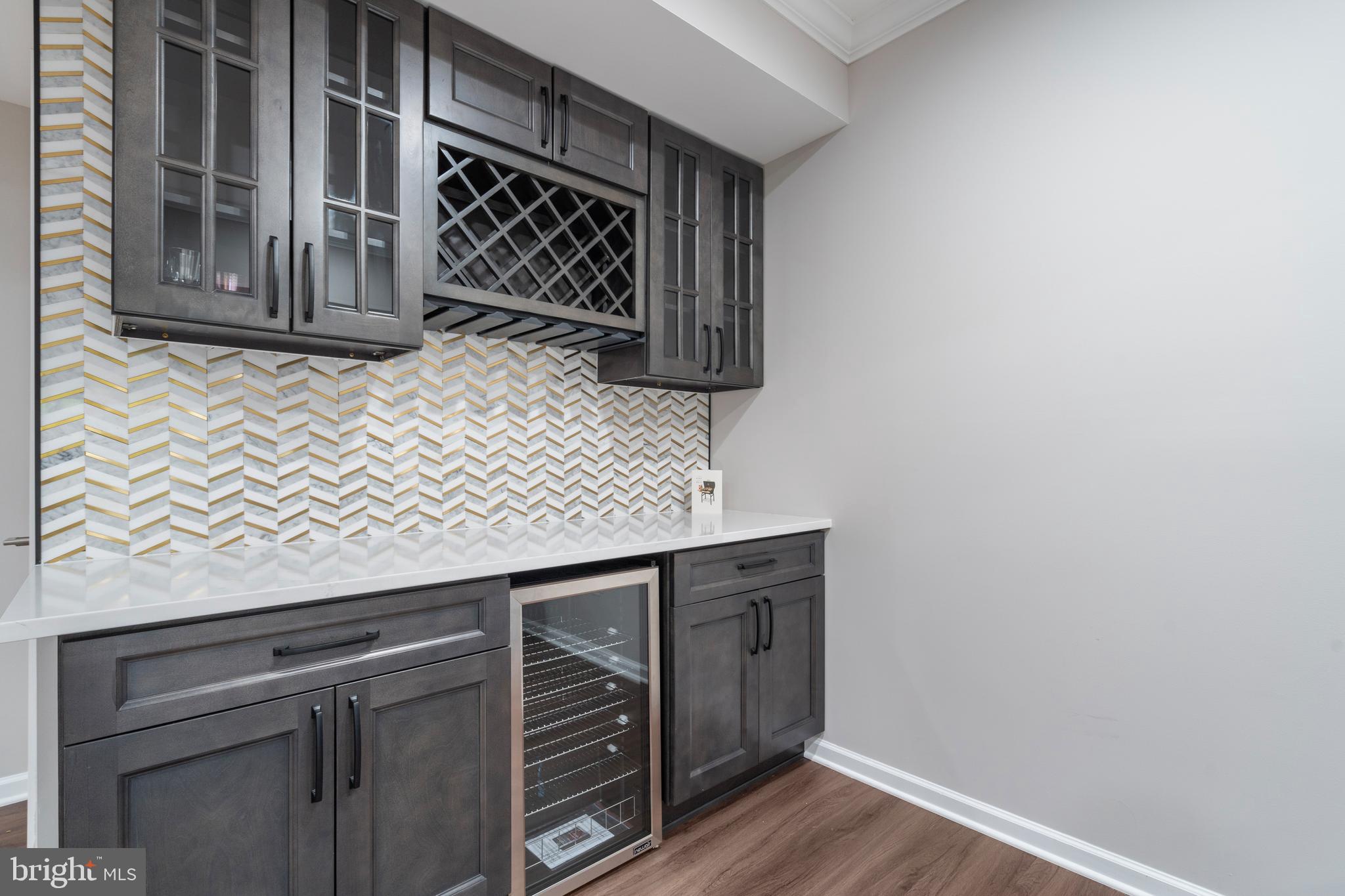 MARLBORO RIDGE - Residential