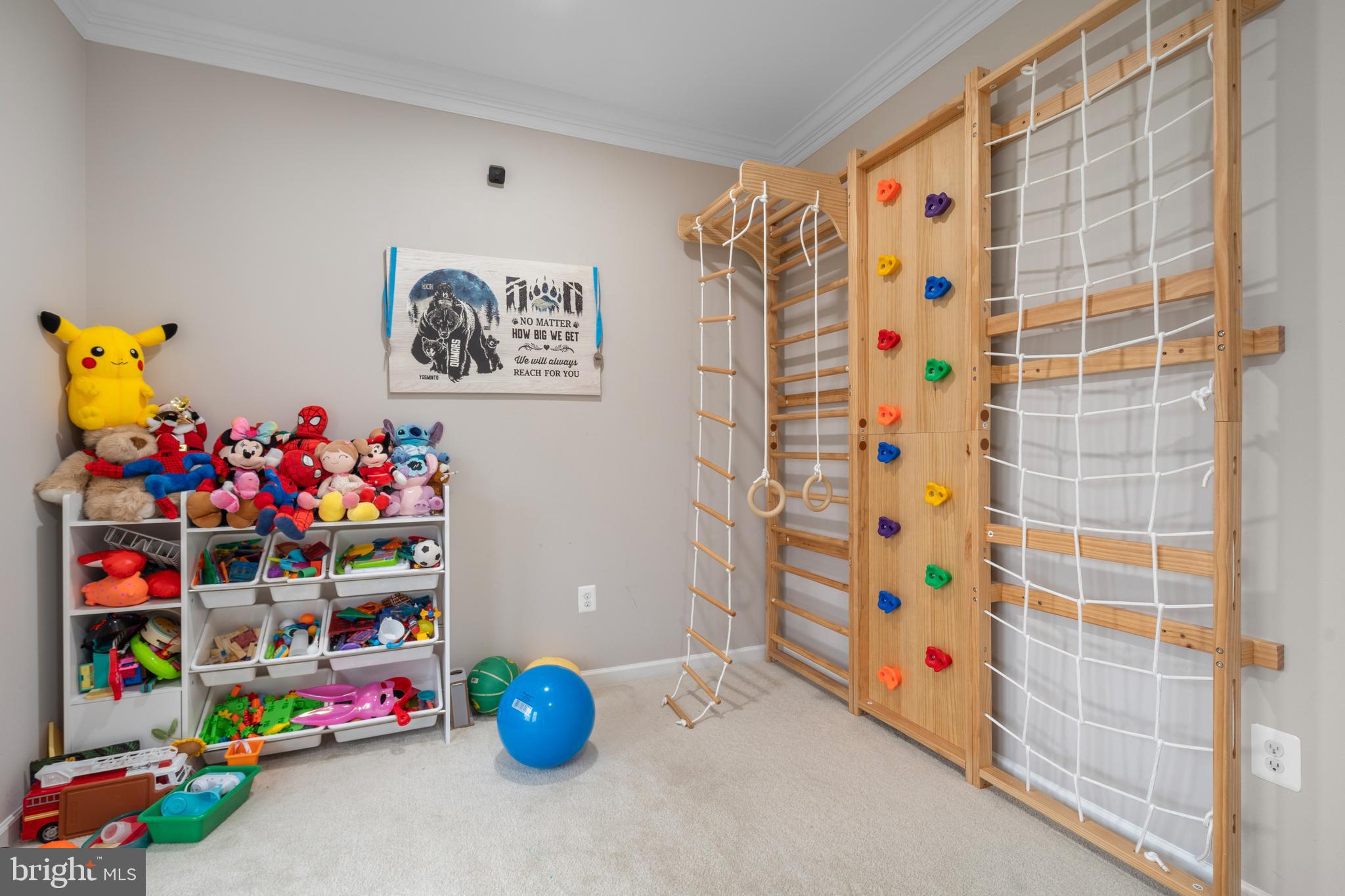 MARLBORO RIDGE - Residential