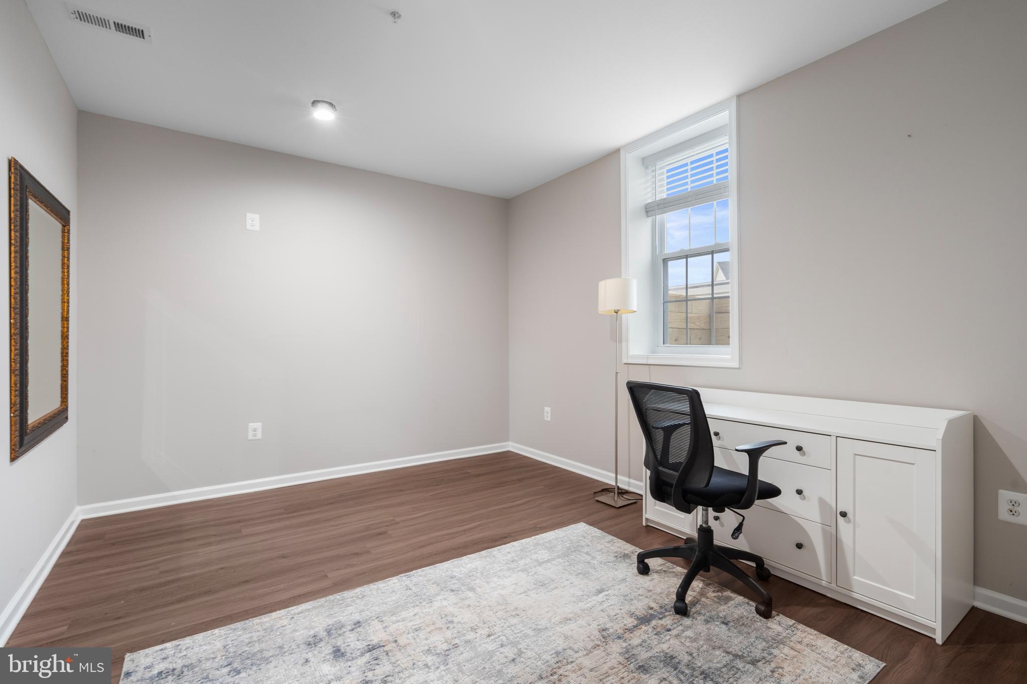 MARLBORO RIDGE - Residential