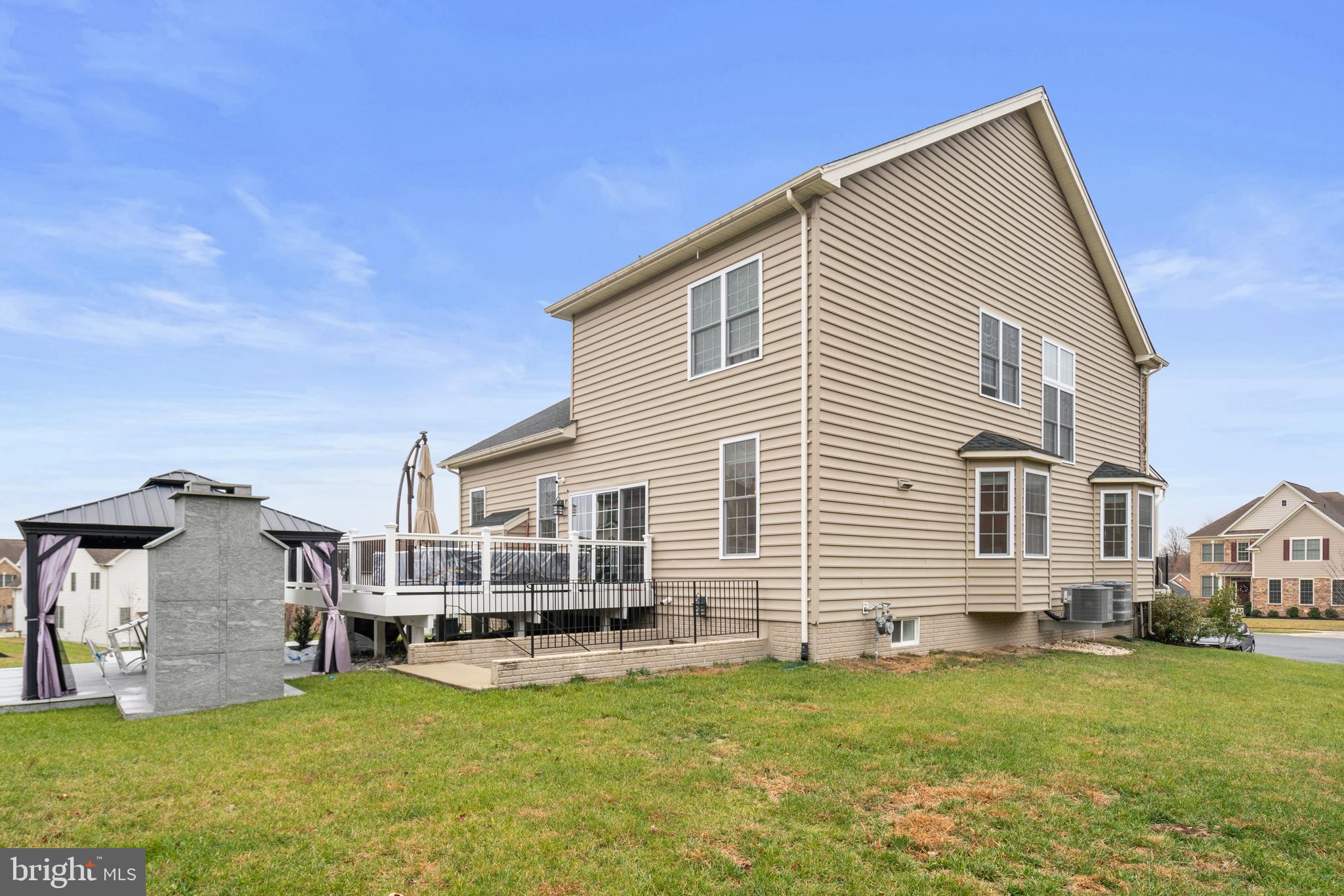 MARLBORO RIDGE - Residential