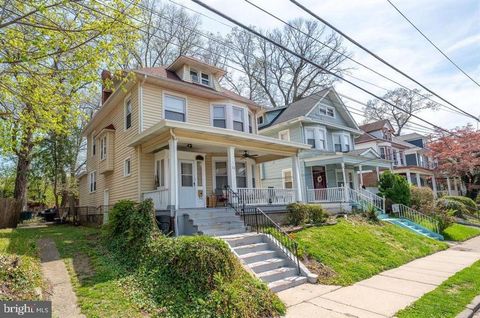 Homes For Sale - 28 Oak Lane<br/> TRENTON, NJ 08618